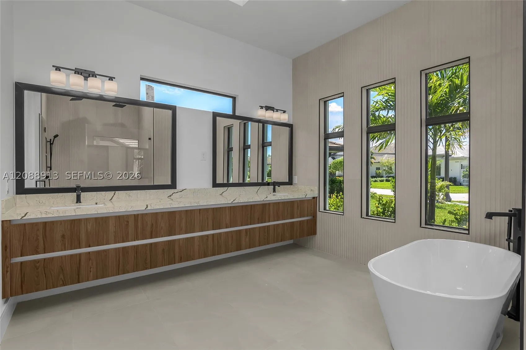 14318 charthouse