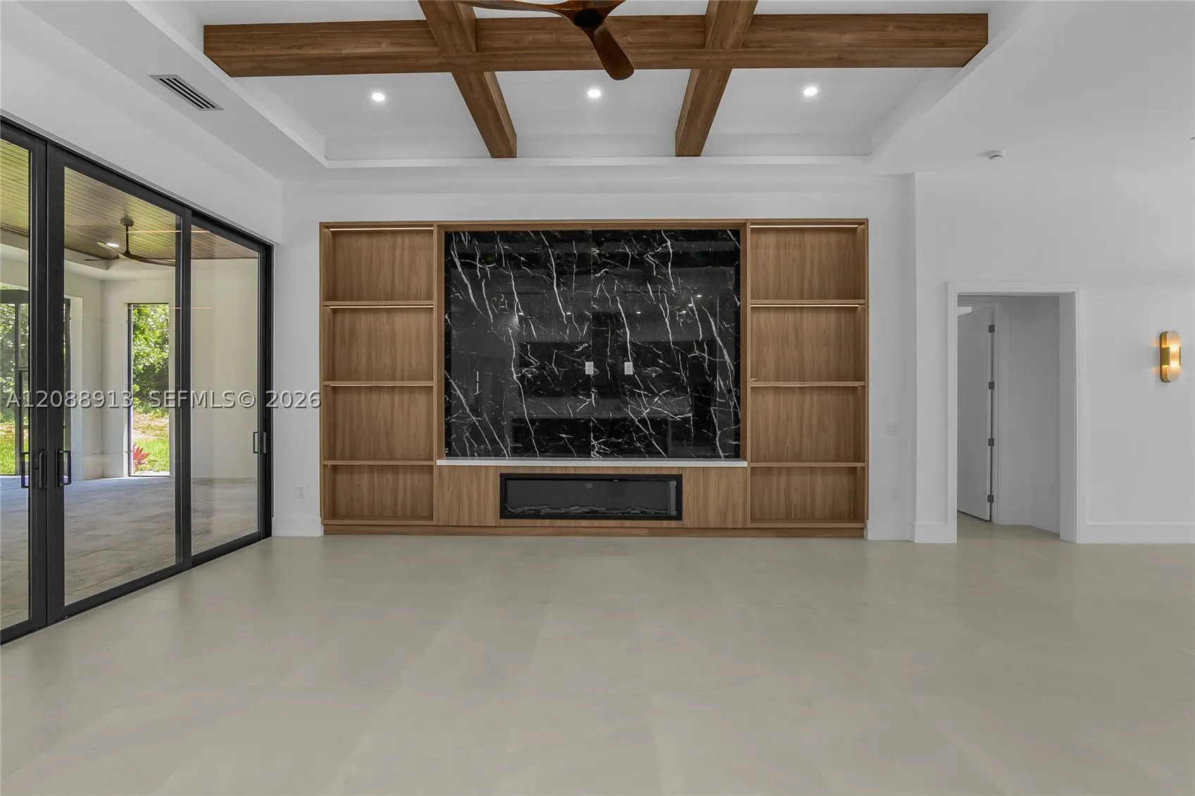14318 charthouse