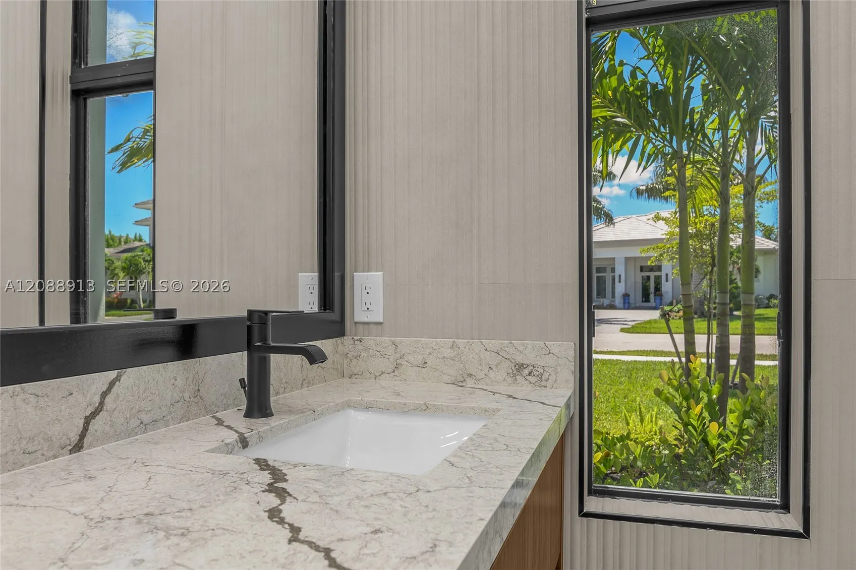 14318 charthouse