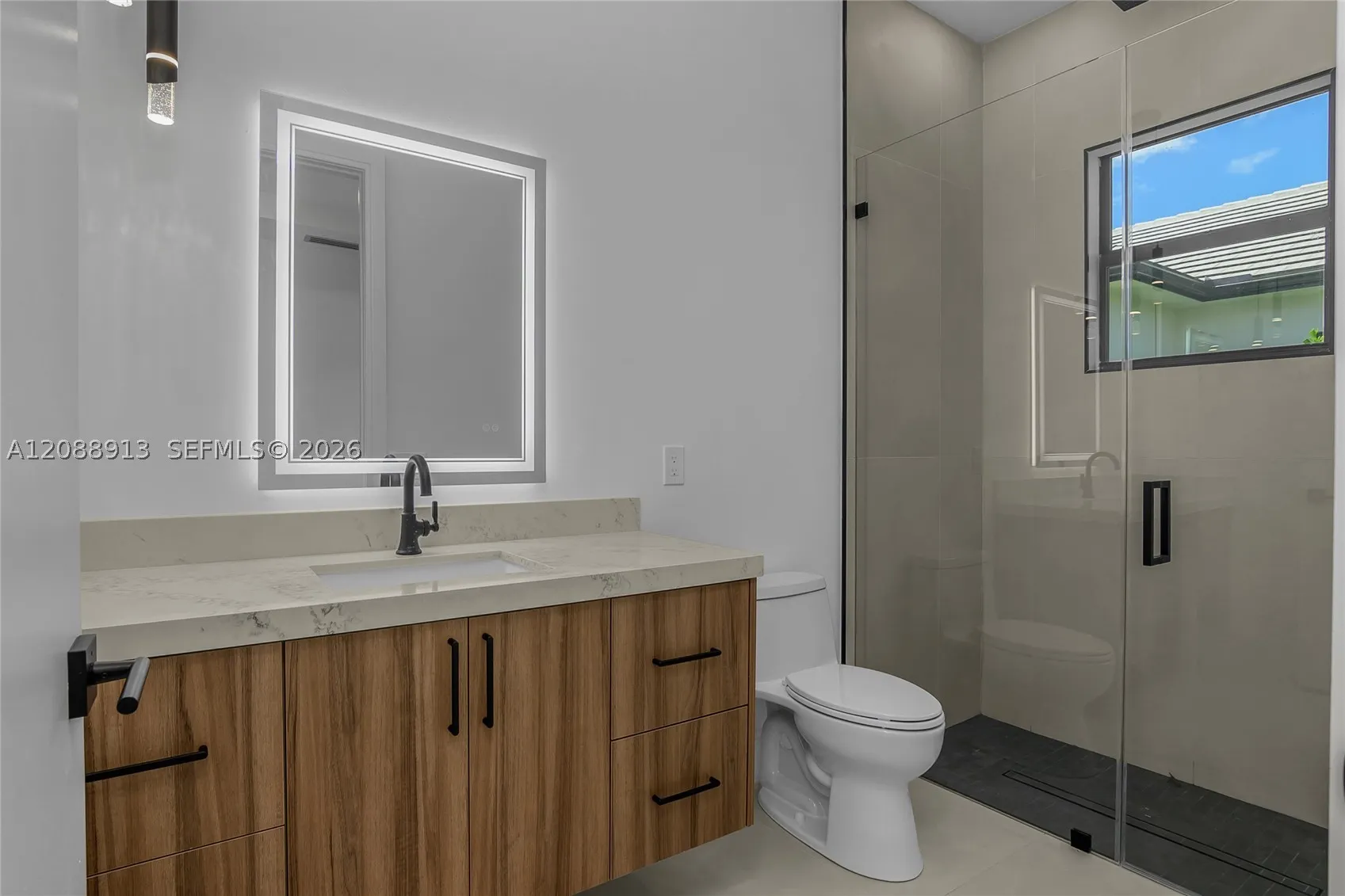 14318 charthouse