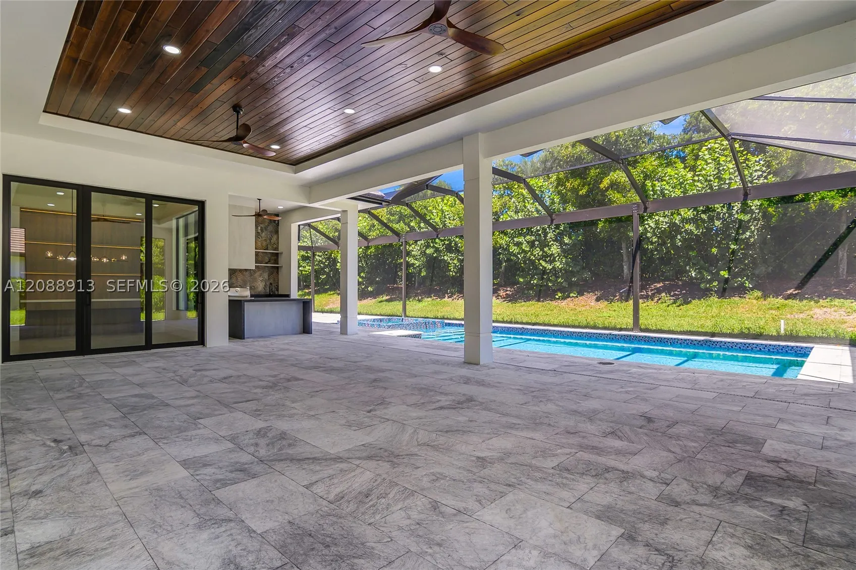 14318 charthouse