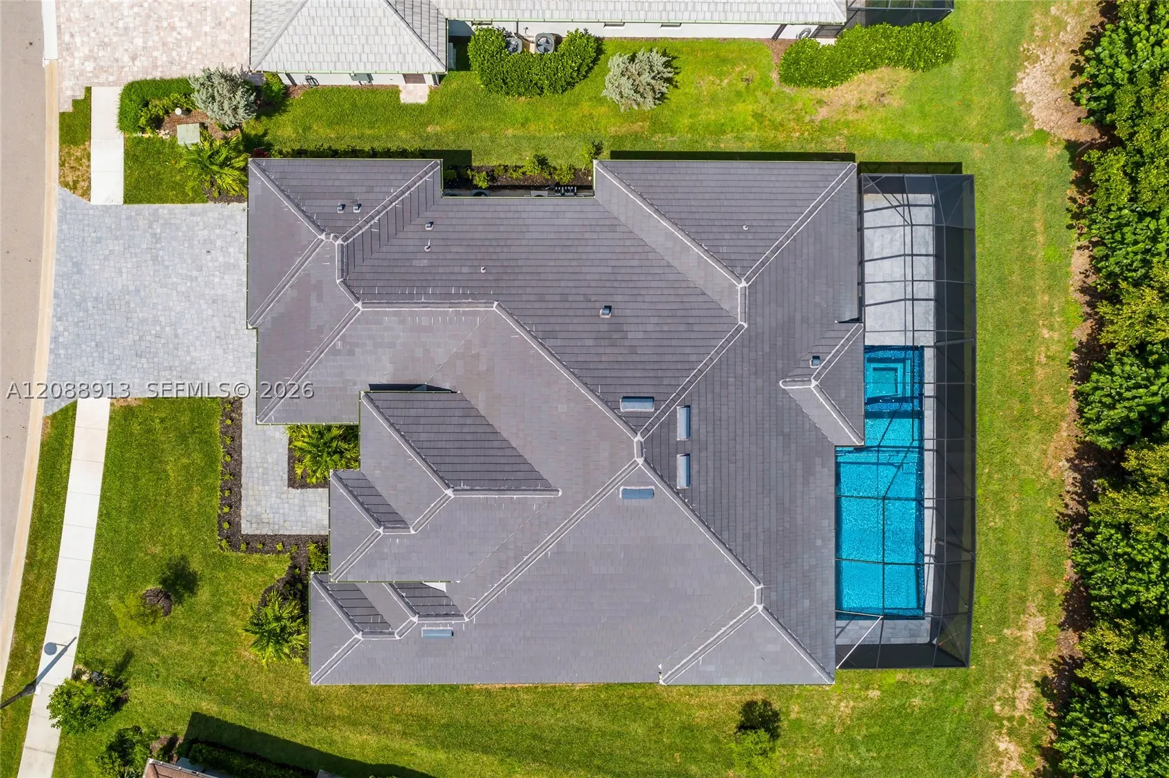14318 charthouse