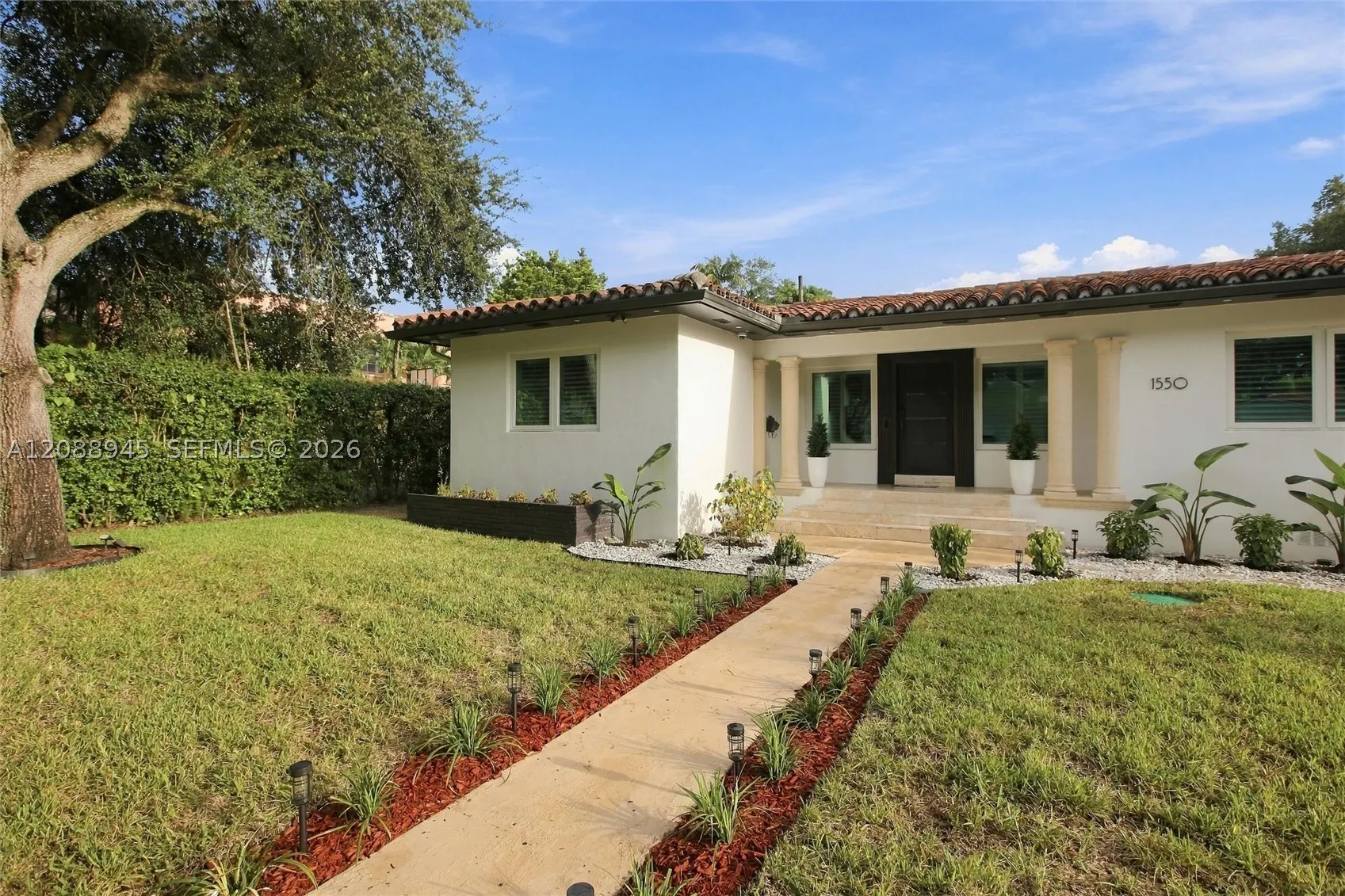 1550 Trevino Ave
