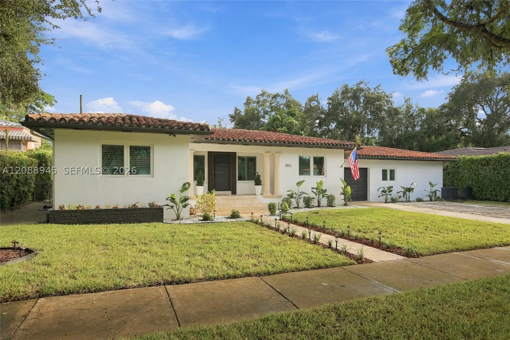 1550 Trevino Ave