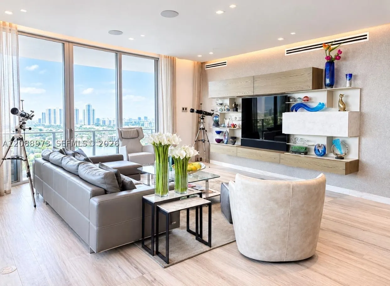 17111 Biscayne Blvd #2210