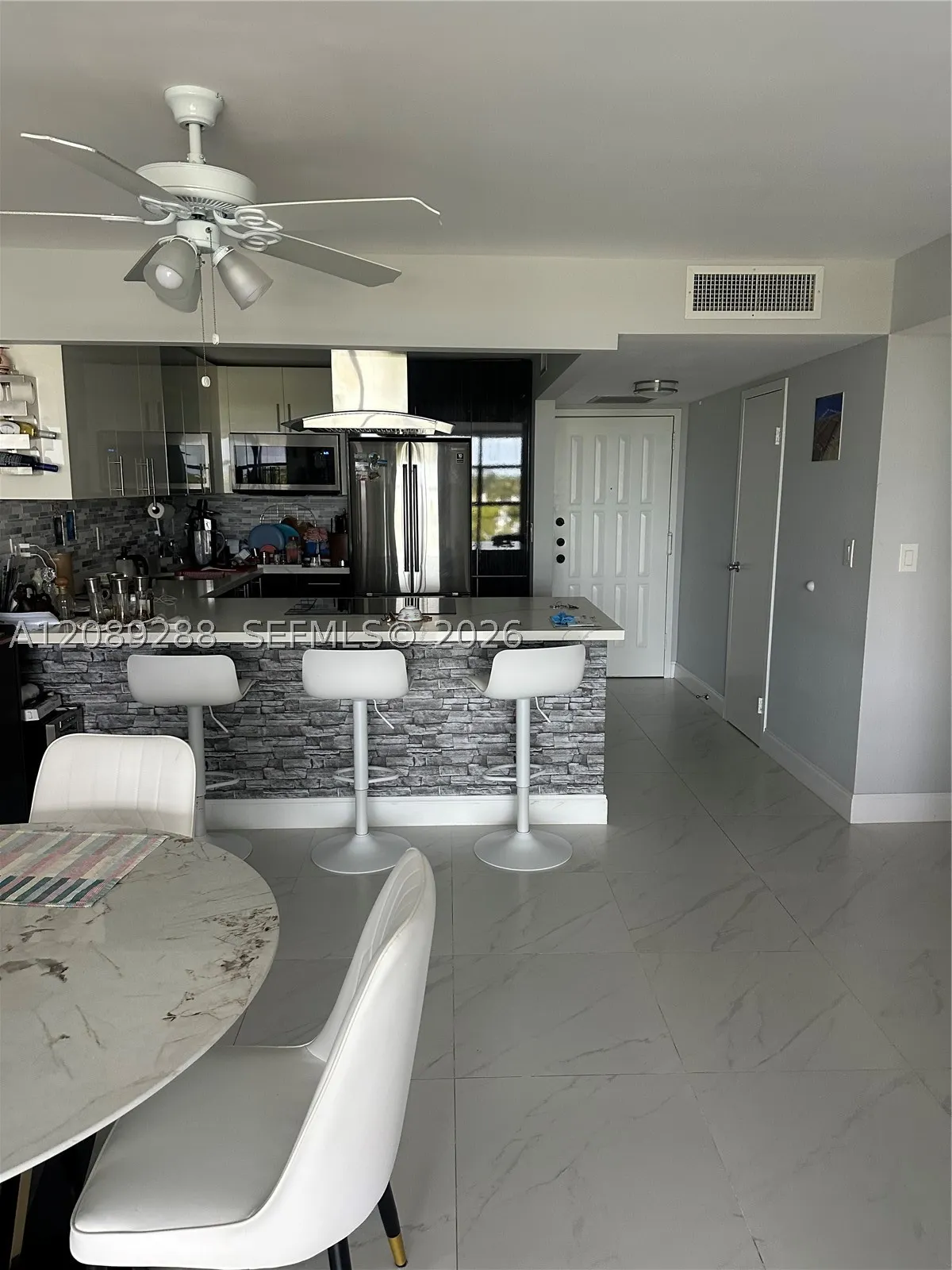 600 Parkview Dr #627