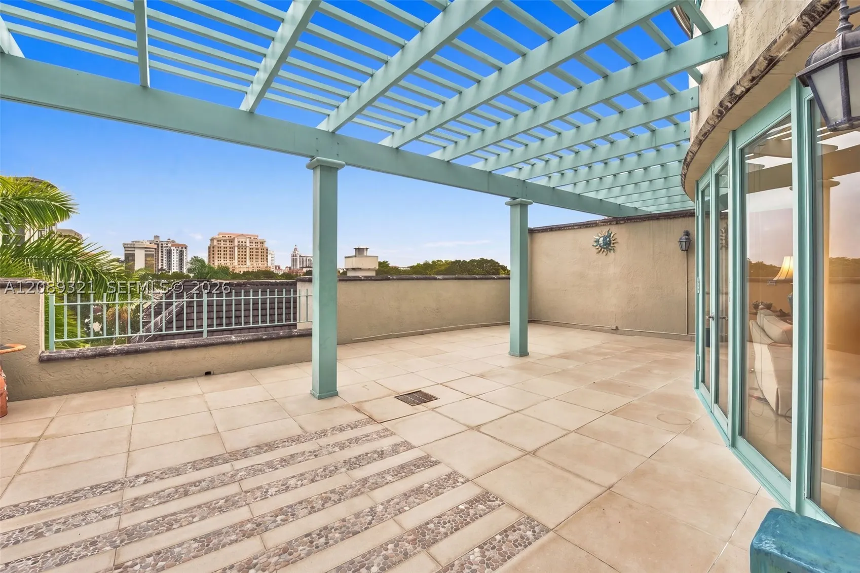 610 Valencia Ave #502