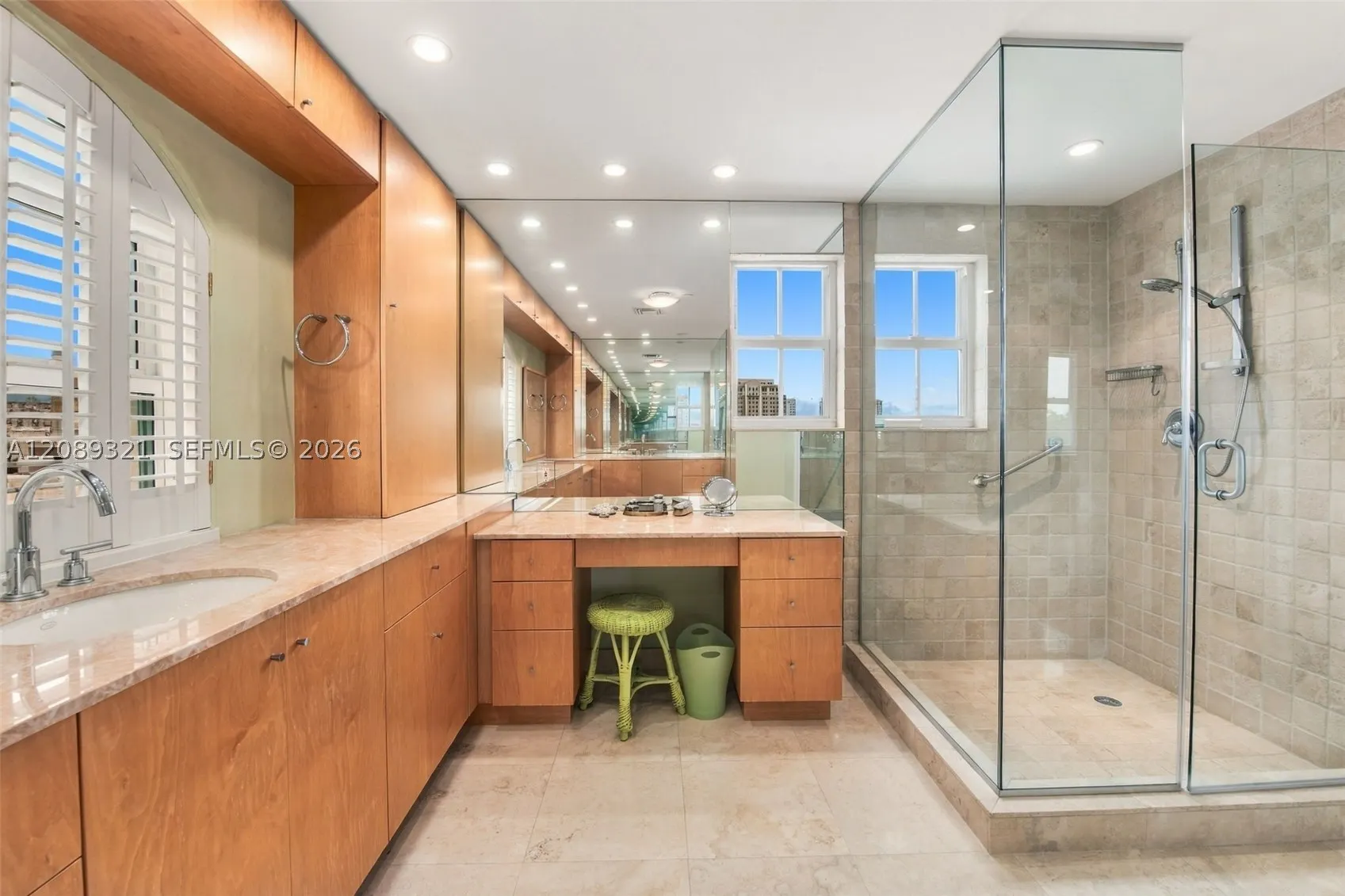 610 Valencia Ave #502