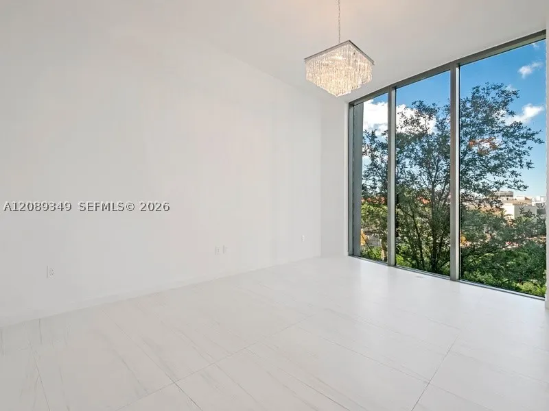 2811 S Bayshore Dr #5C