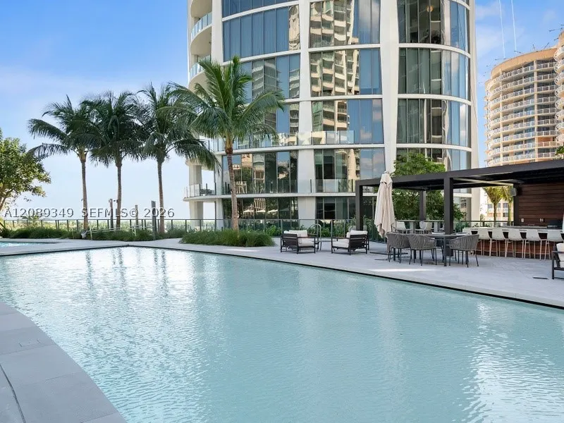 2811 S Bayshore Dr #5C