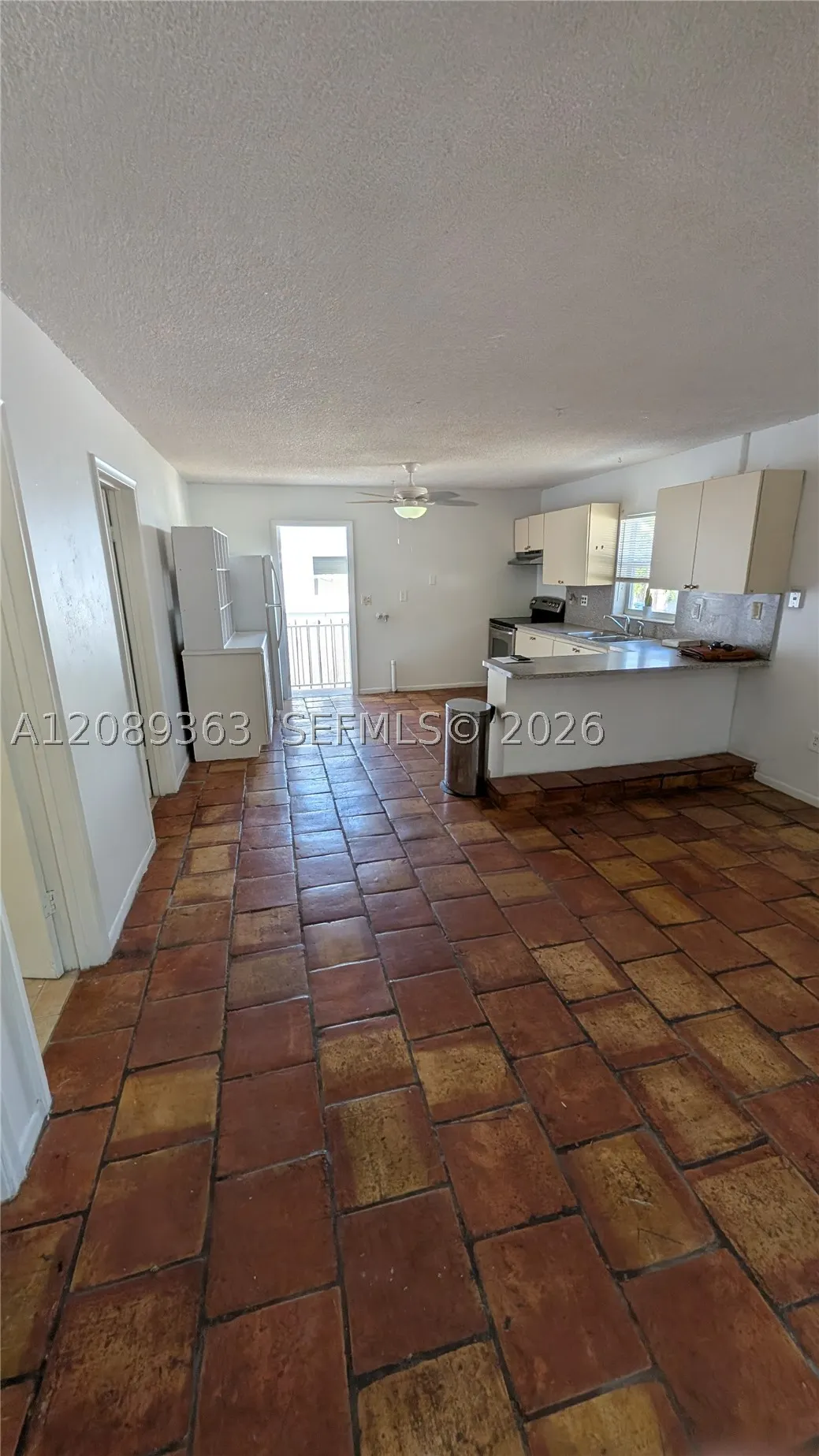 10 Silver Springs Dr
