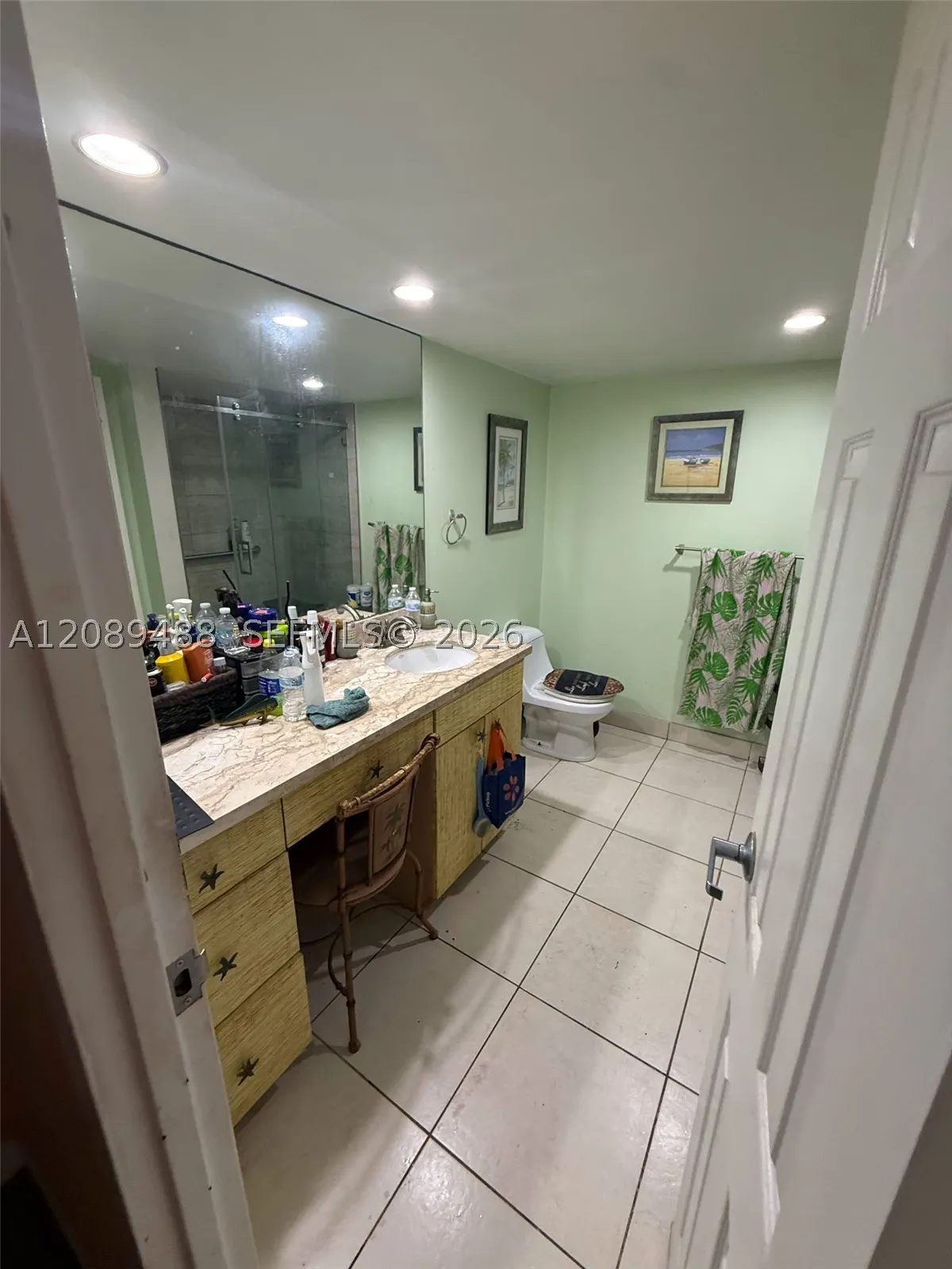 800 Parkview Dr #309