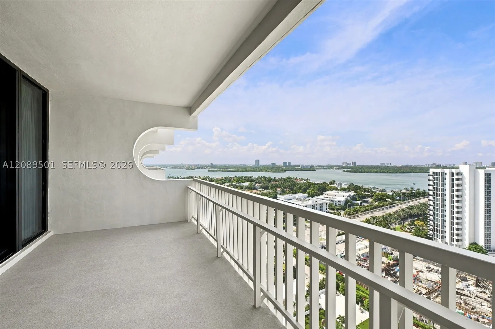 10205 Collins Ave #1704