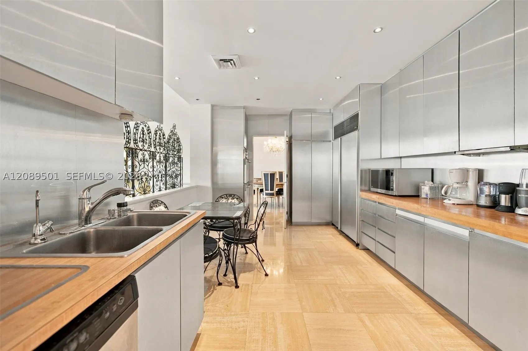 10205 Collins Ave #1704