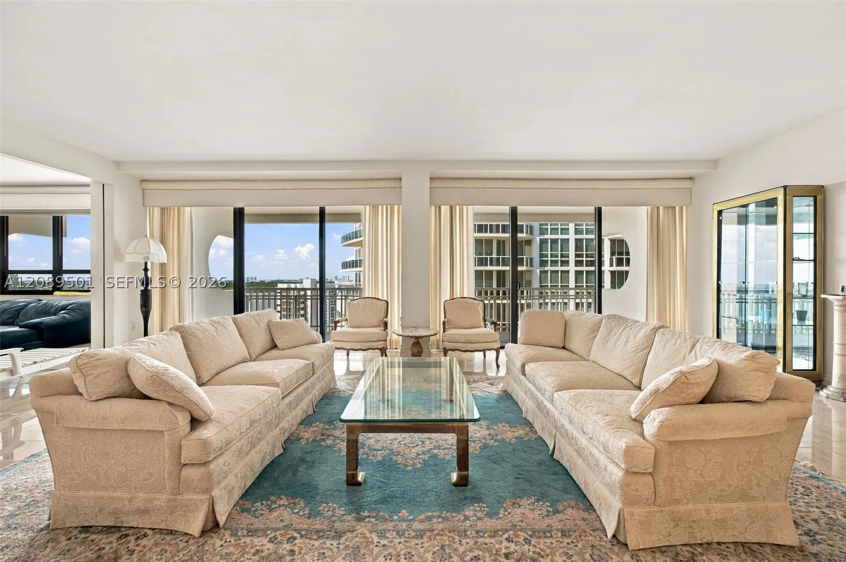 10205 Collins Ave #1704