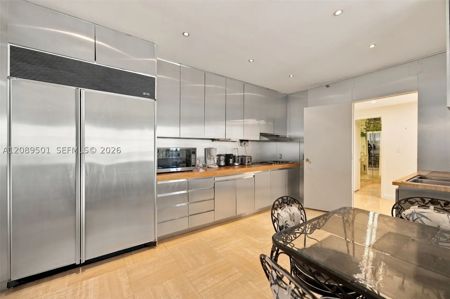 10205 Collins Ave #1704