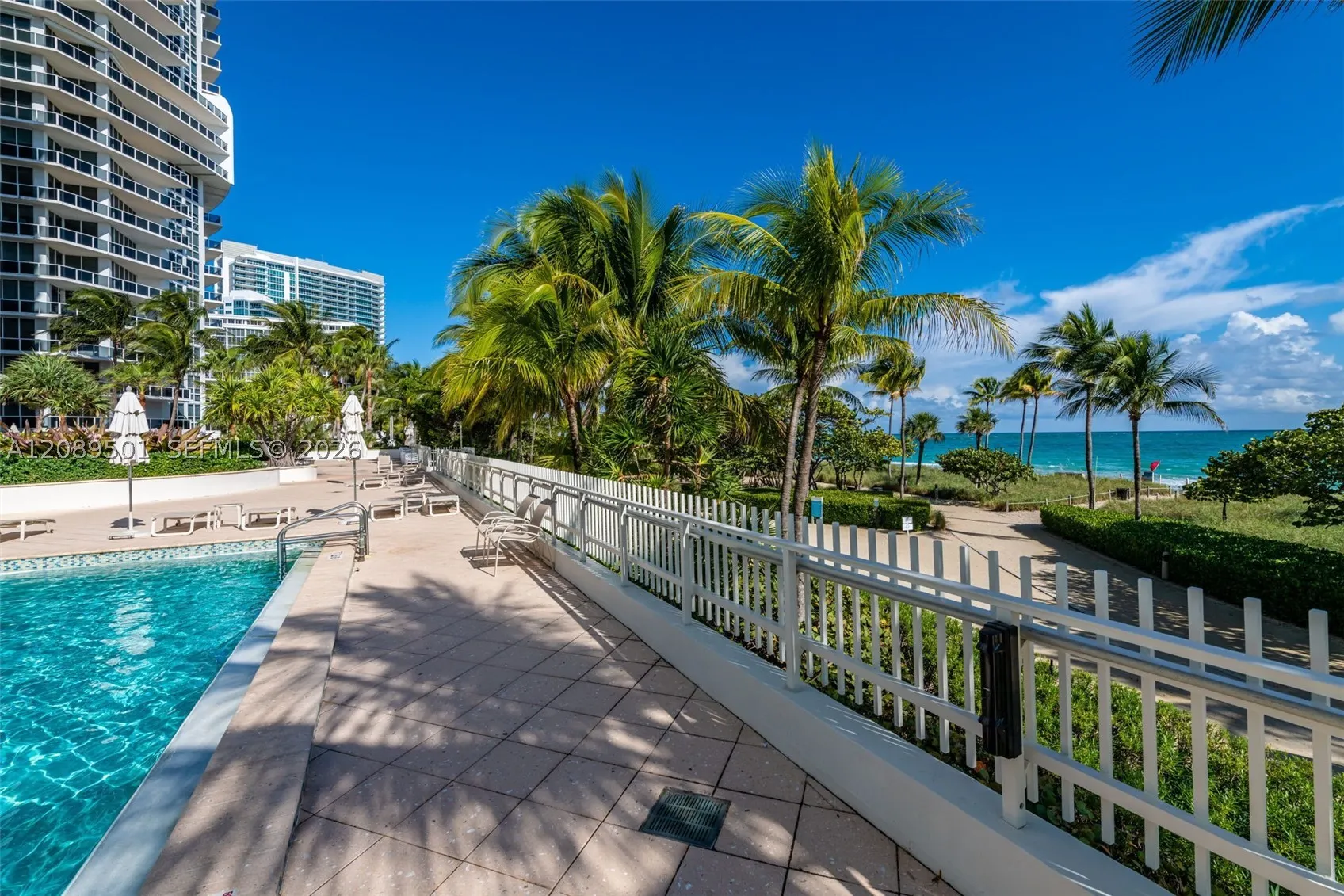 10205 Collins Ave #1704