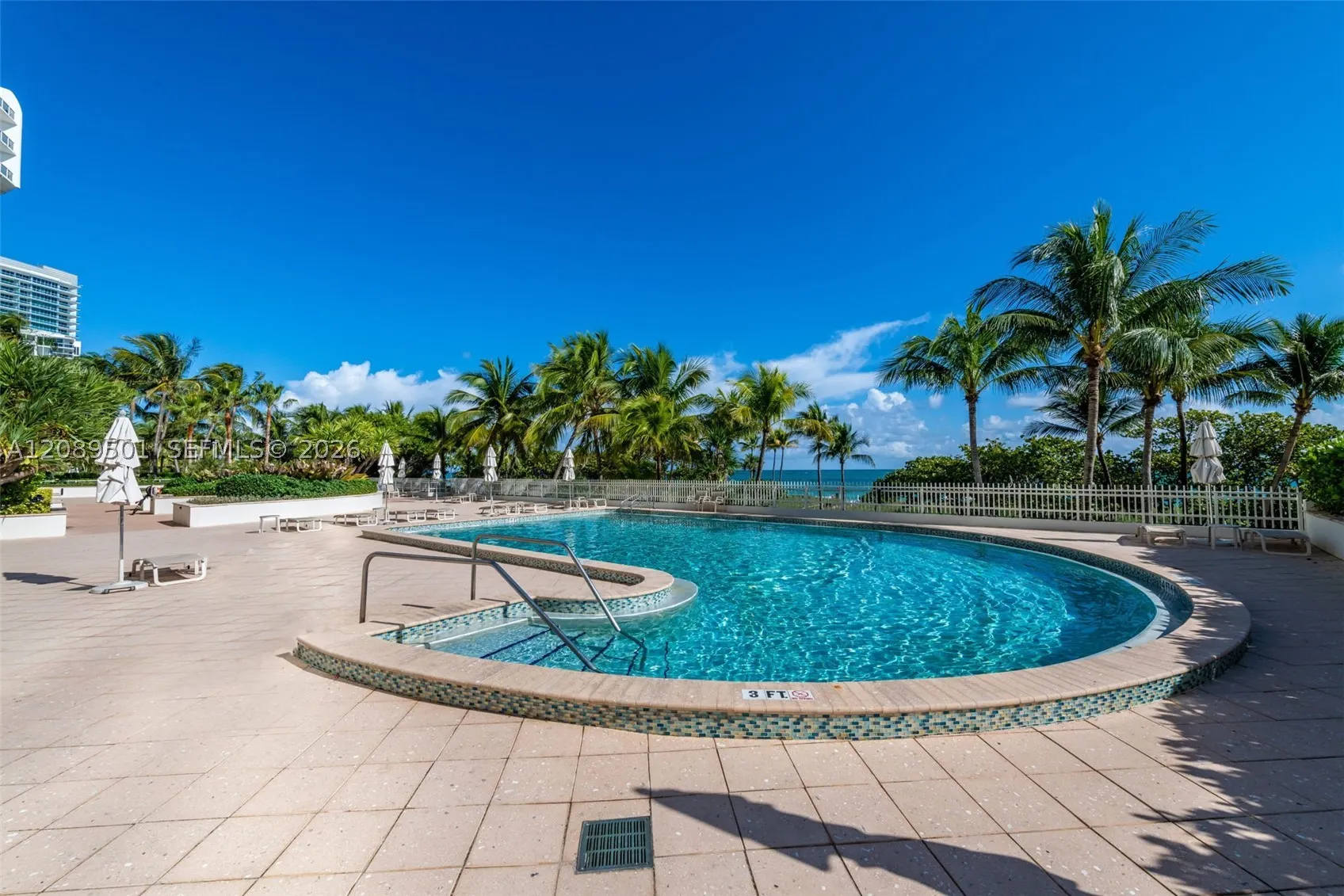 10205 Collins Ave #1704