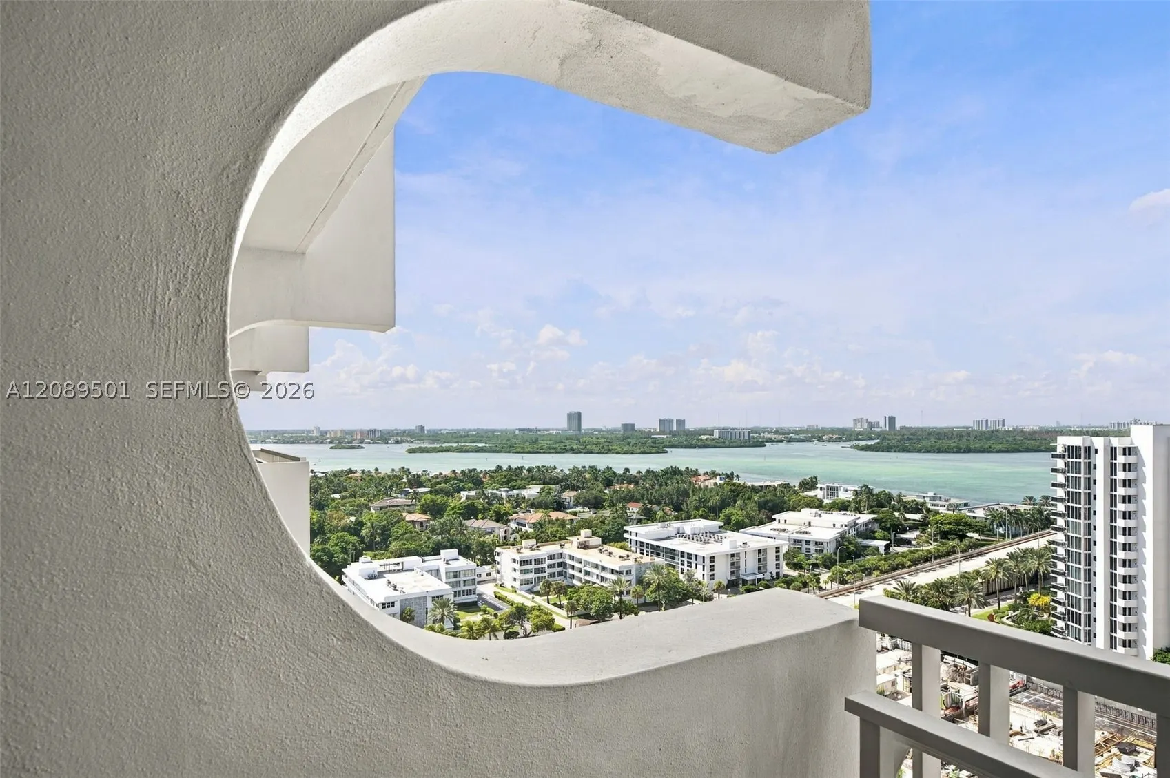 10205 Collins Ave #1704