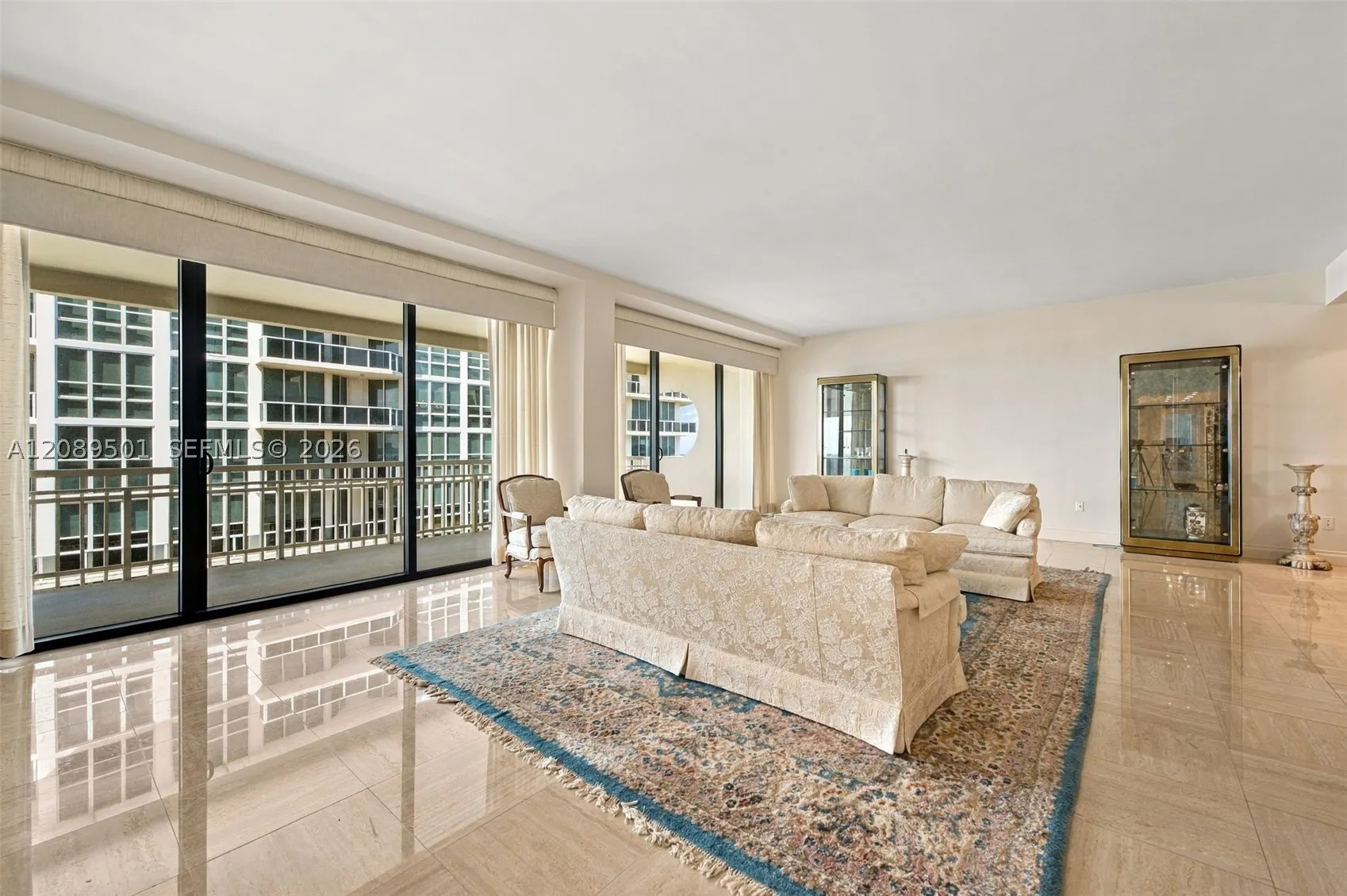 10205 Collins Ave #1704