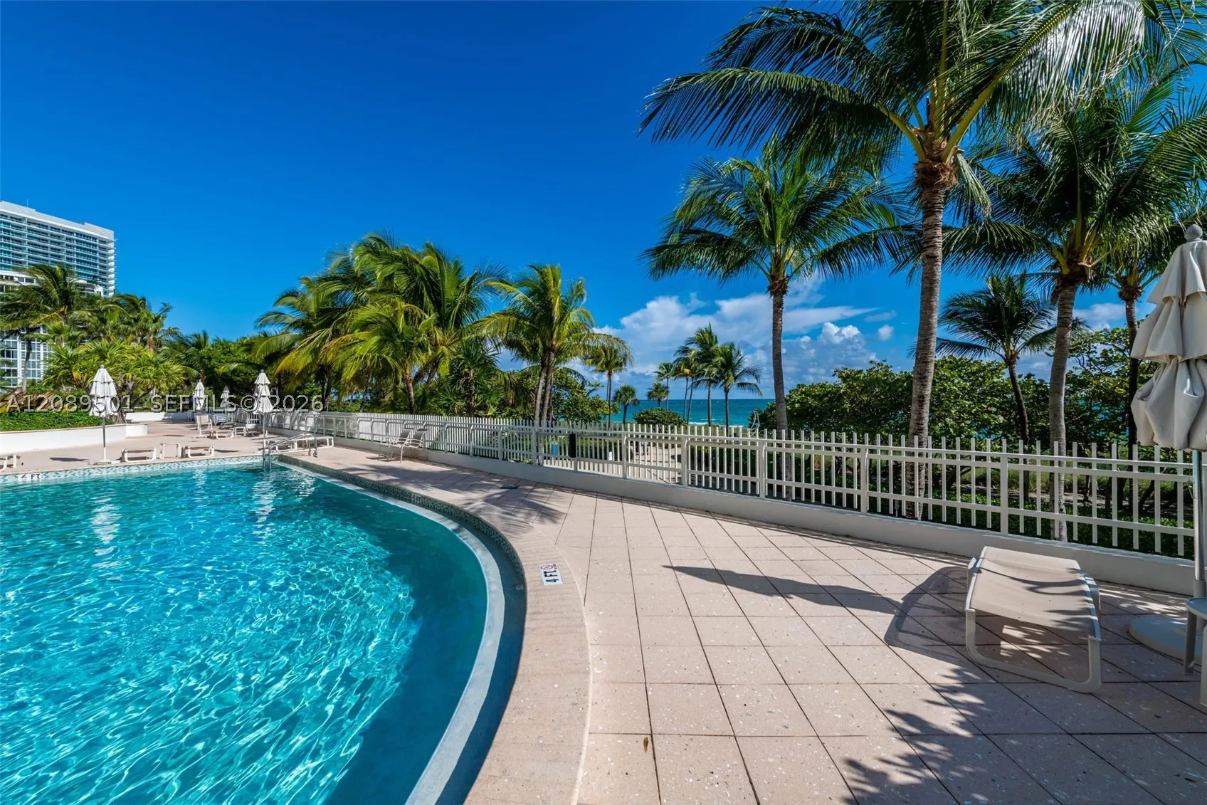 10205 Collins Ave #1704