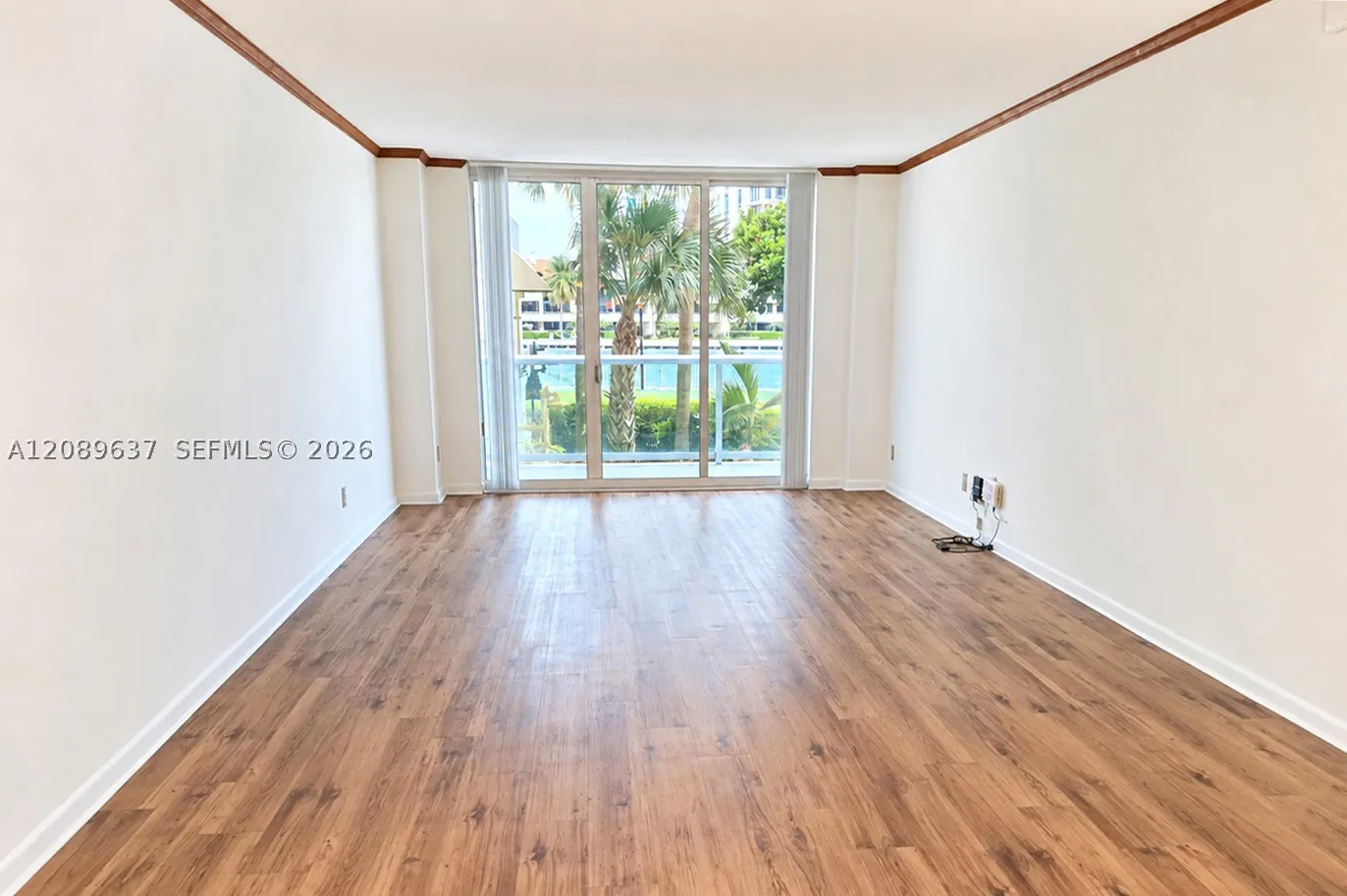 19390 Collins Ave #119
