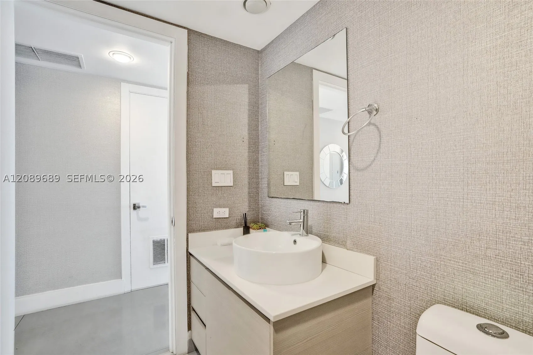 2600 E Hallandale Beach Blvd #T1002
