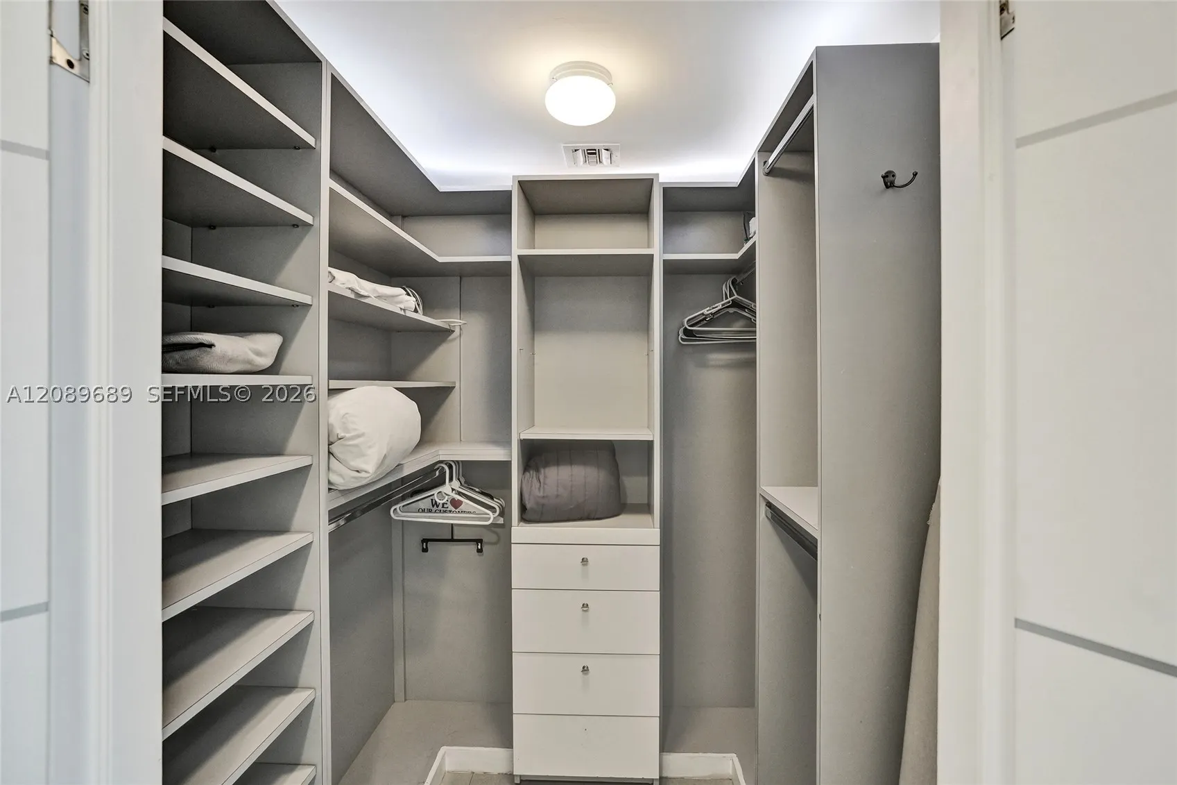 2600 E Hallandale Beach Blvd #T1002