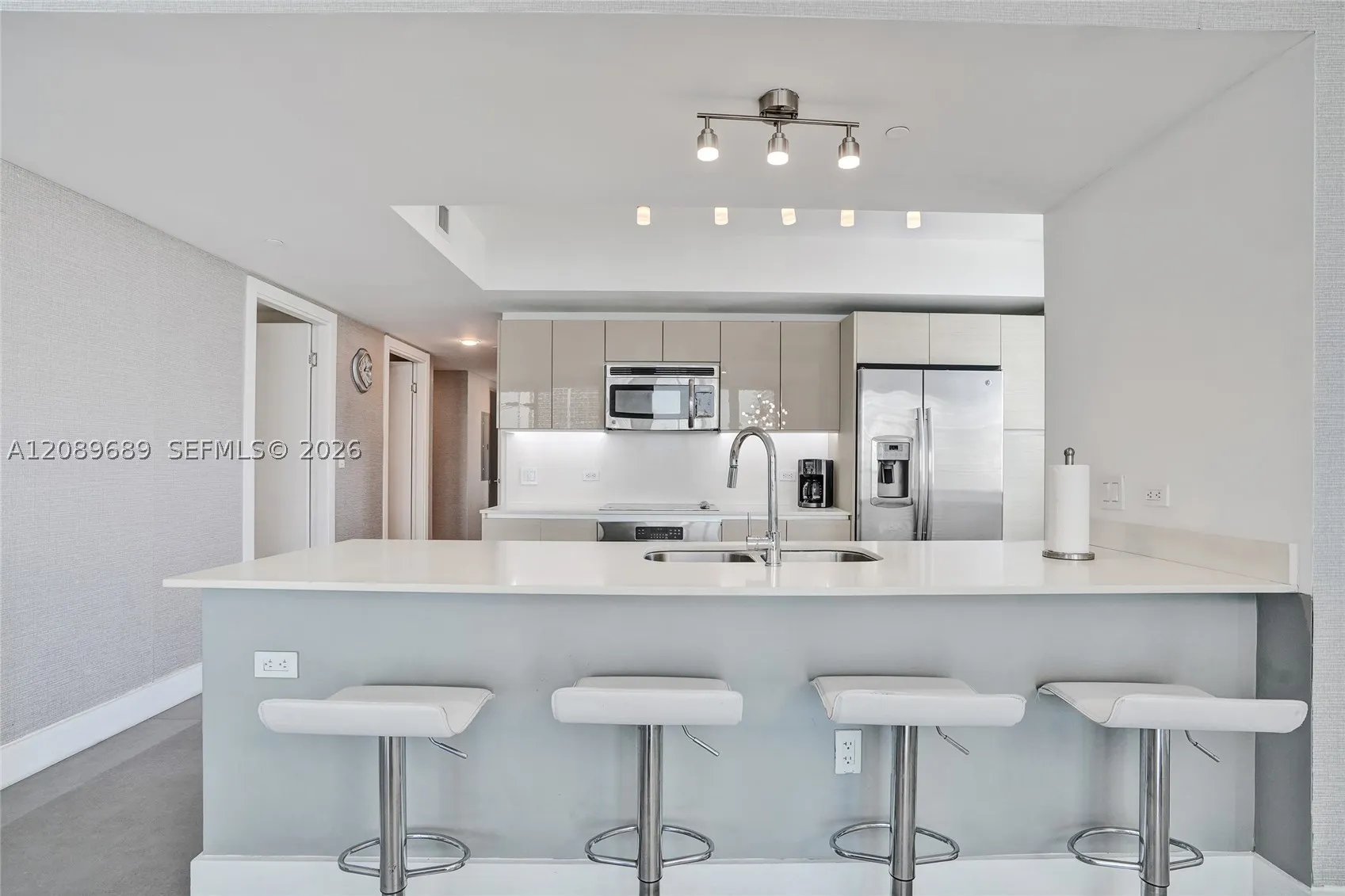 2600 E Hallandale Beach Blvd #T1002
