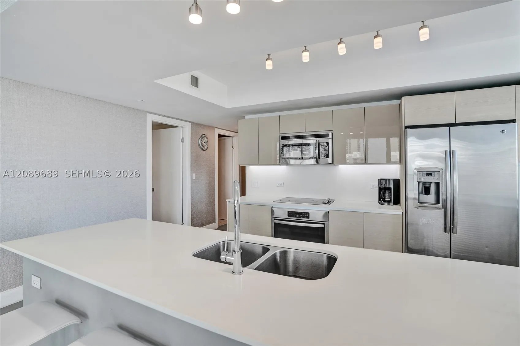 2600 E Hallandale Beach Blvd #T1002