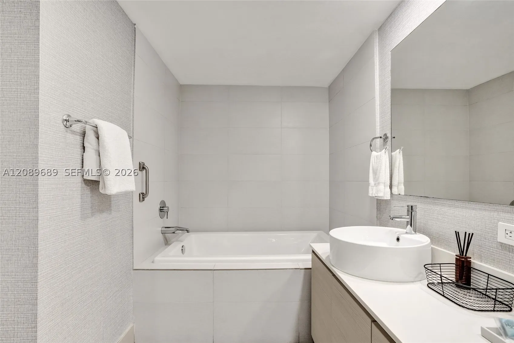 2600 E Hallandale Beach Blvd #T1002