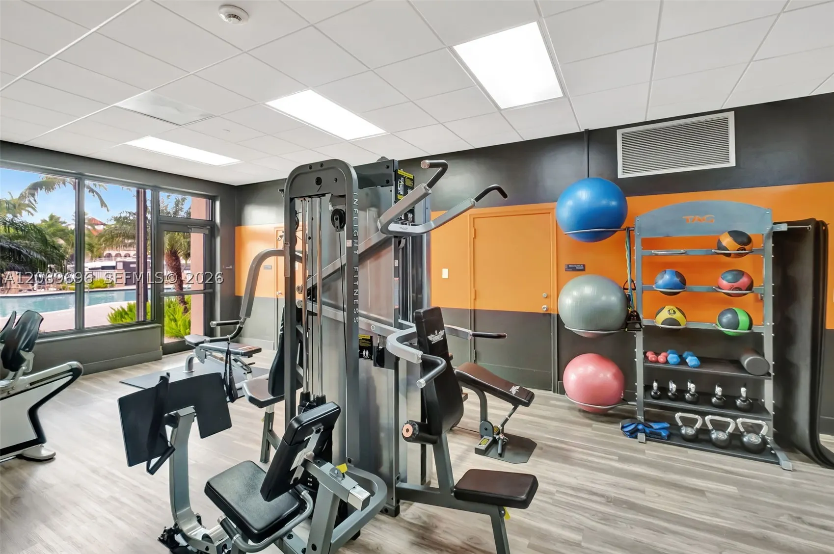 90 Edgewater Dr #327