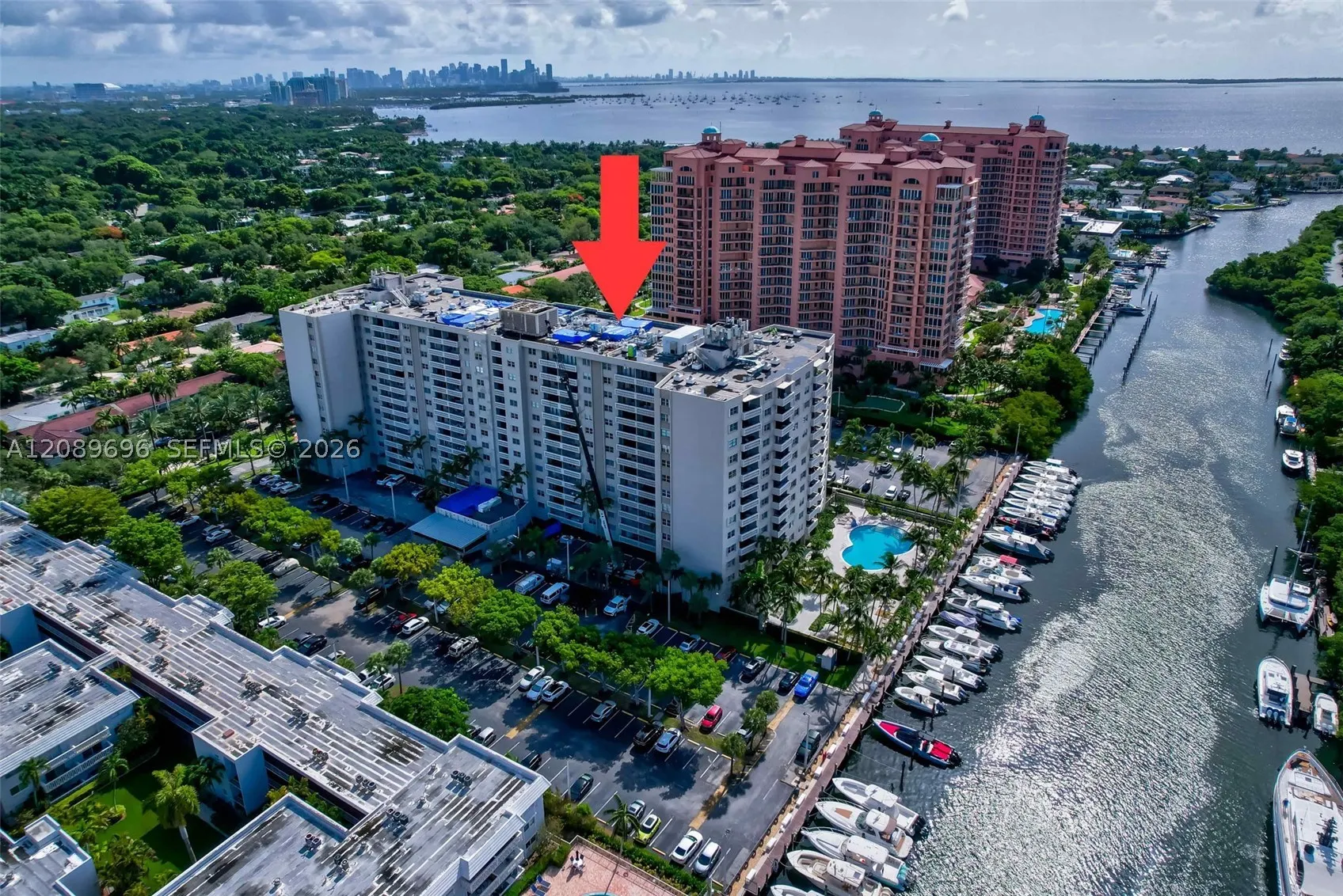 90 Edgewater Dr #327