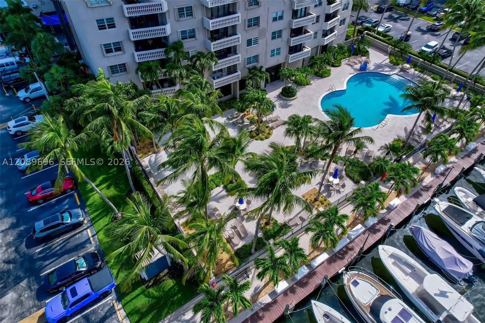 90 Edgewater Dr #327