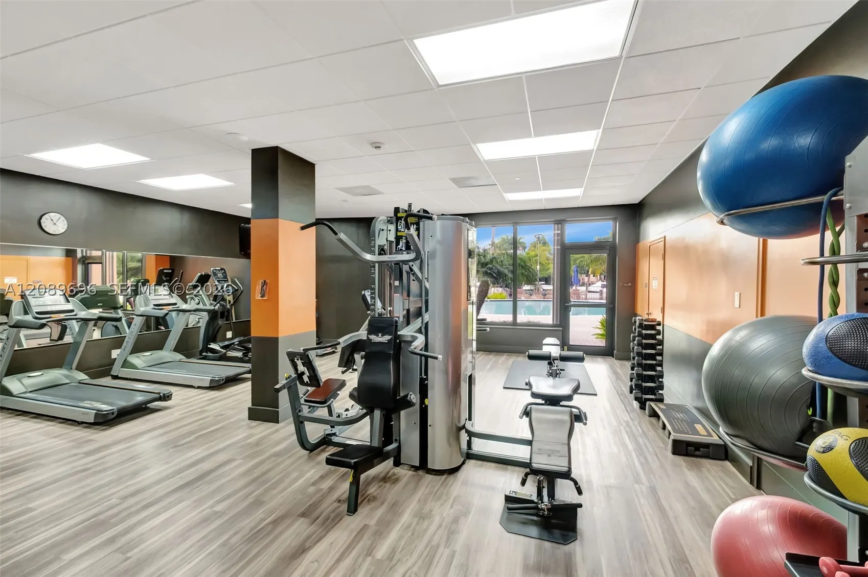 90 Edgewater Dr #327