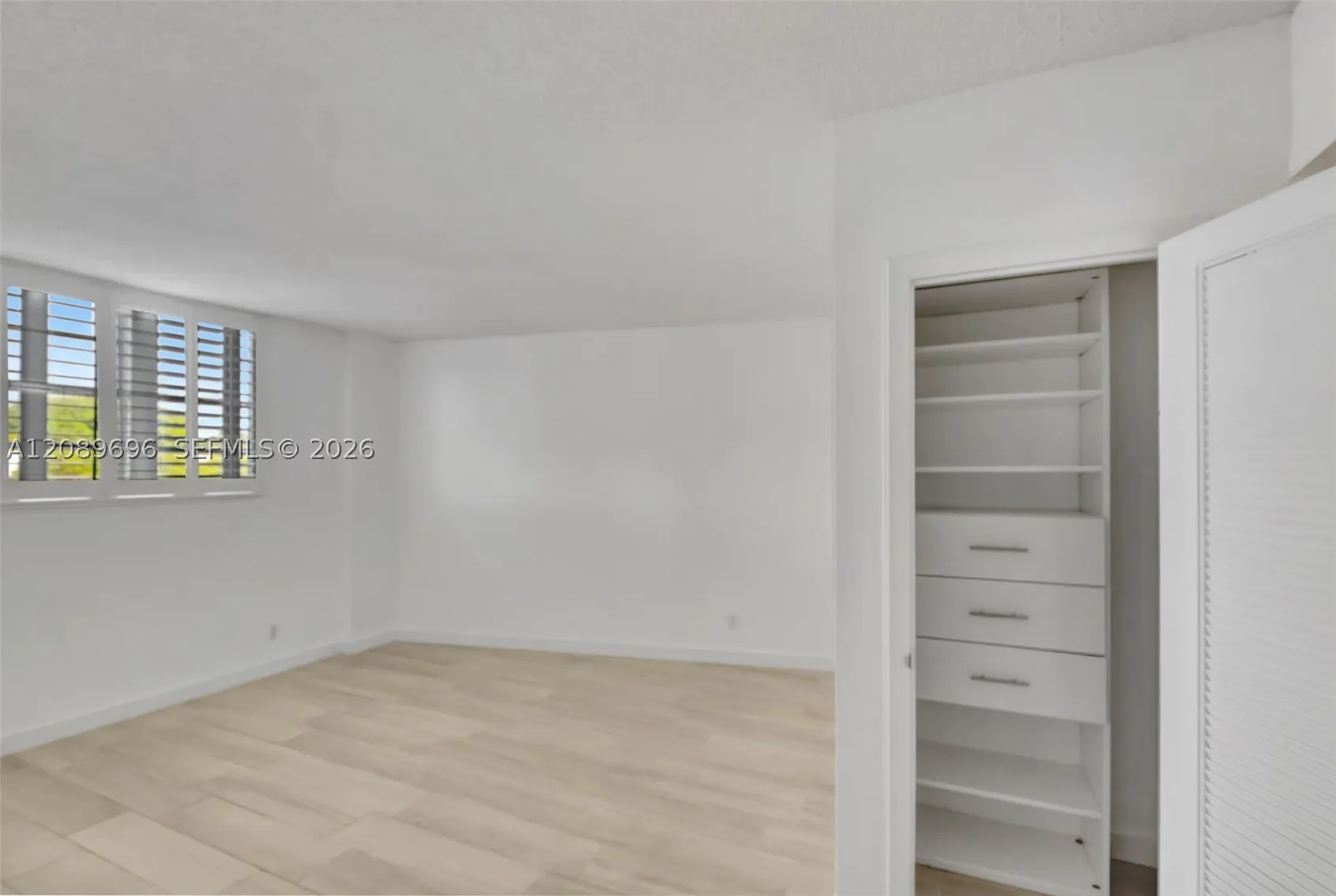90 Edgewater Dr #327