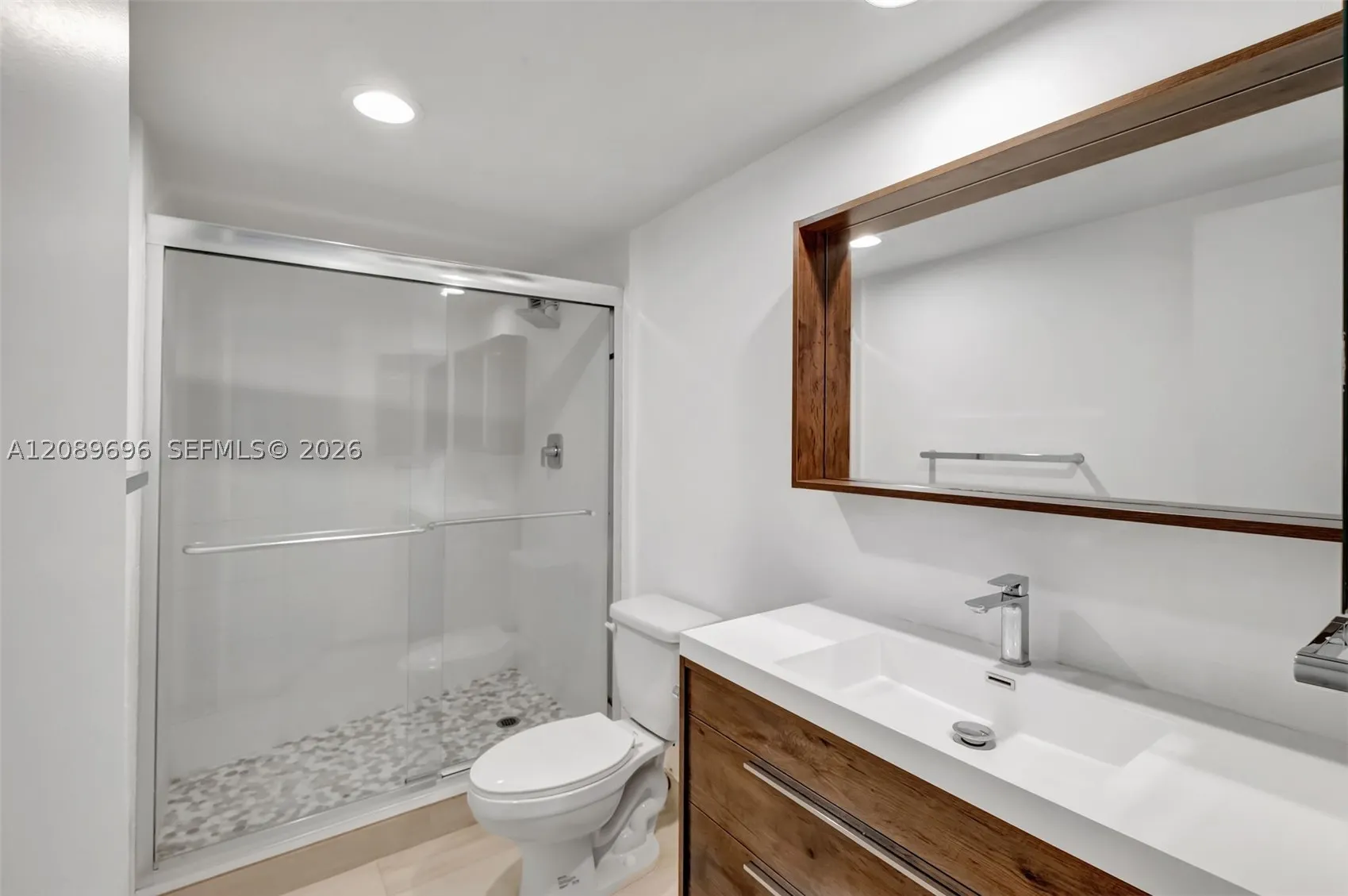 90 Edgewater Dr #327