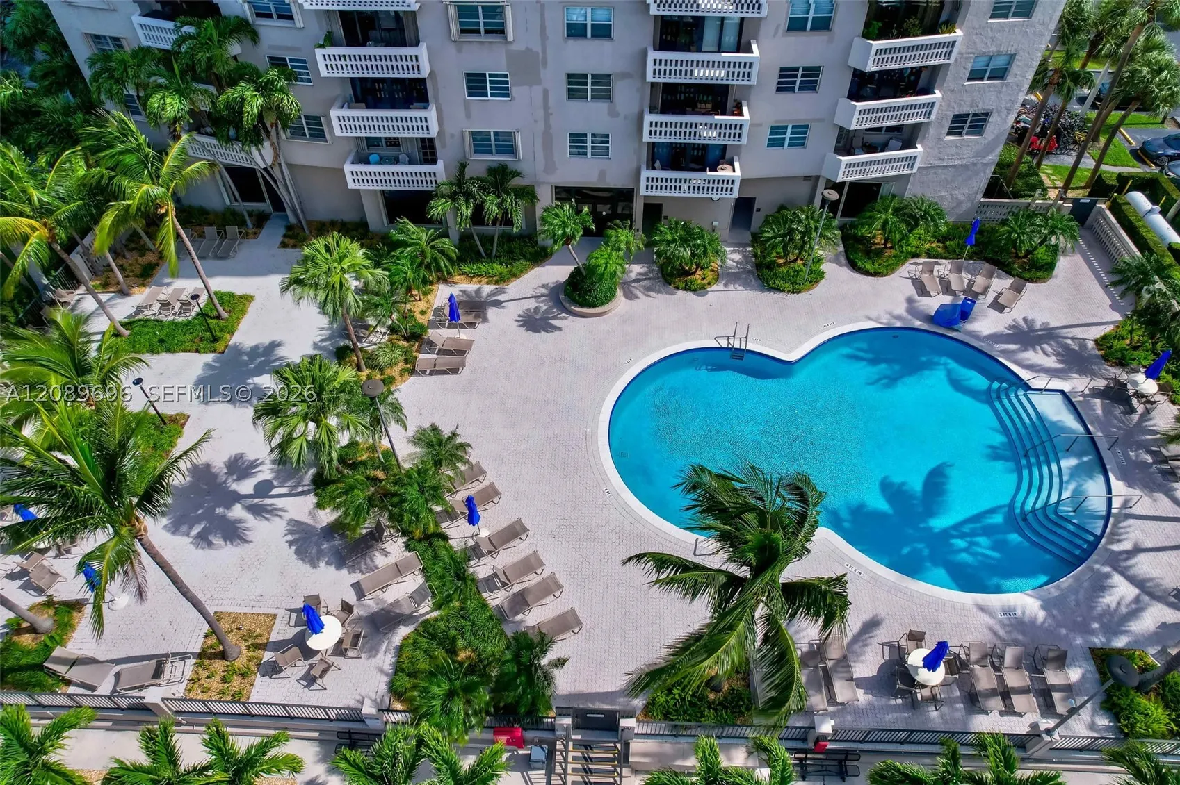 90 Edgewater Dr #327