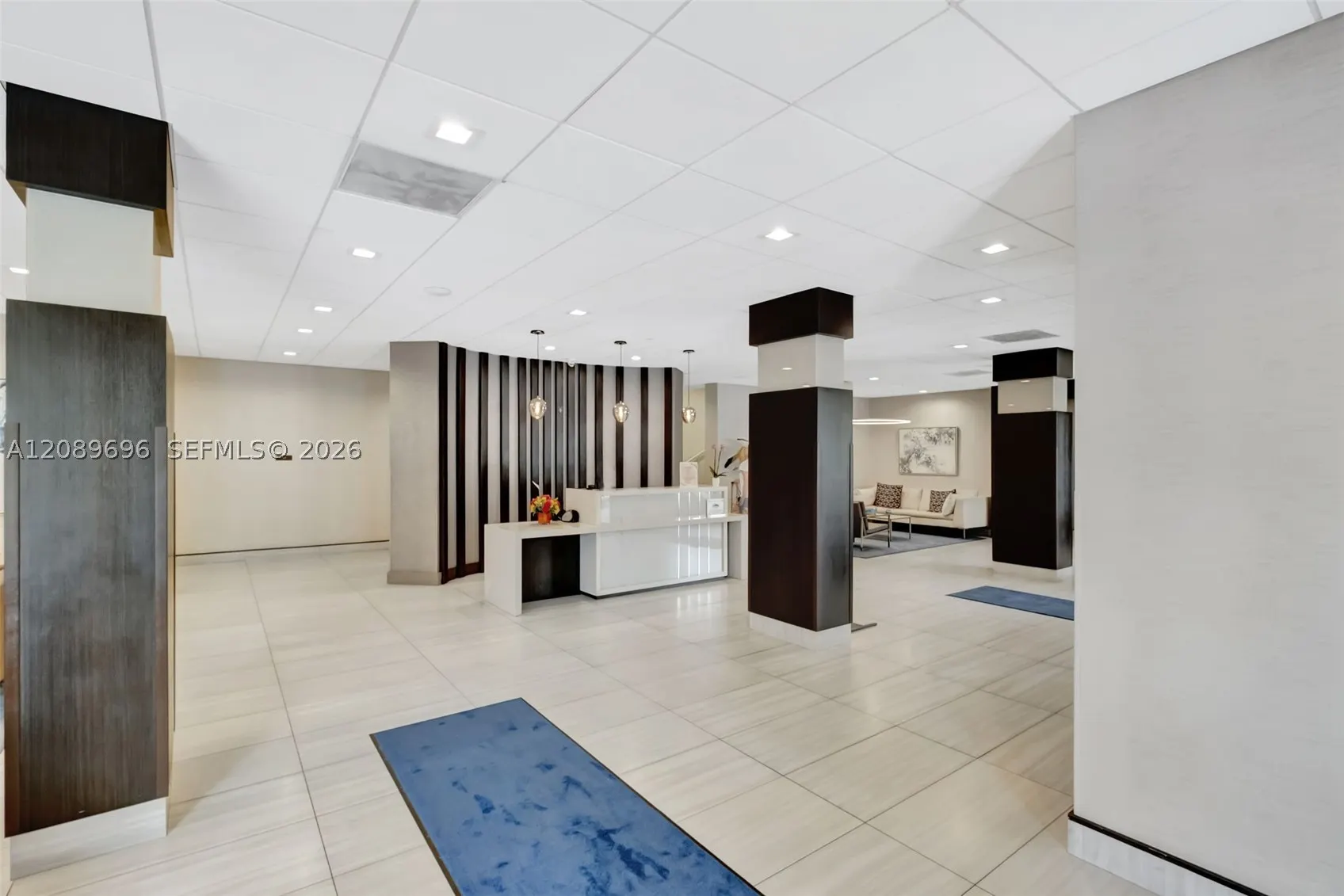 90 Edgewater Dr #327