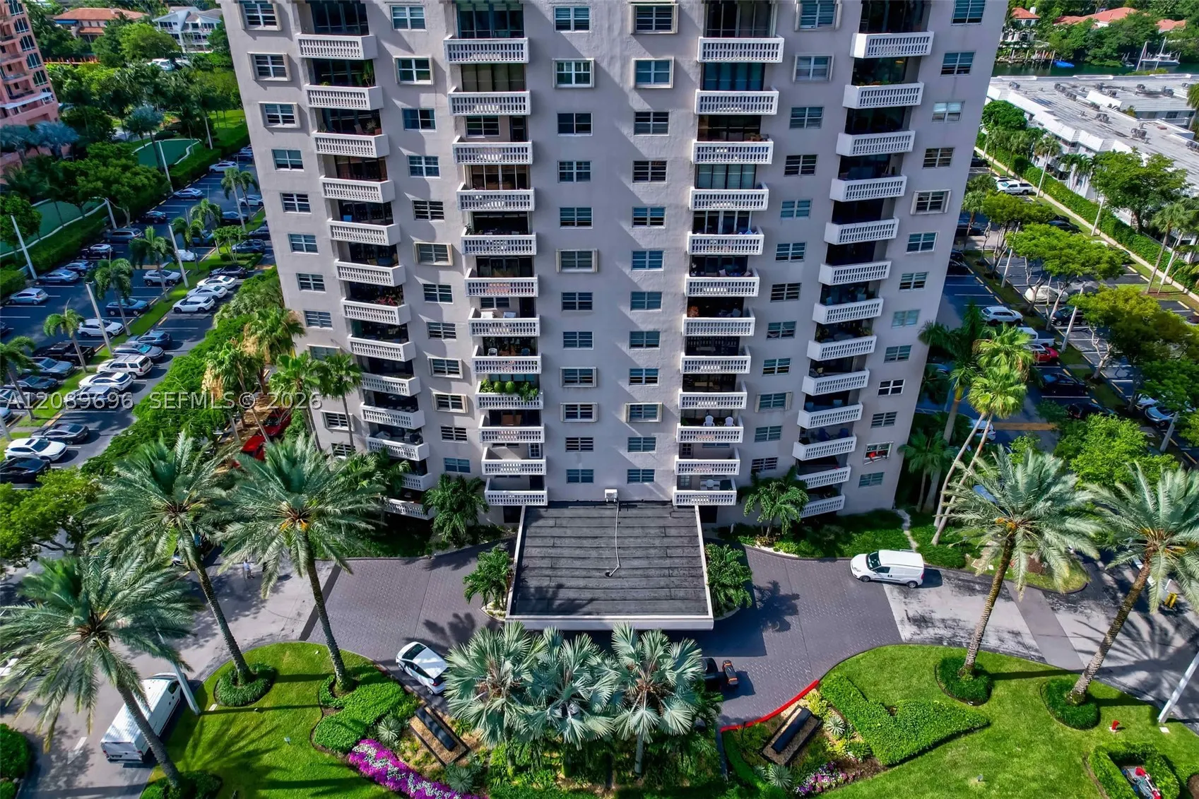 90 Edgewater Dr #327