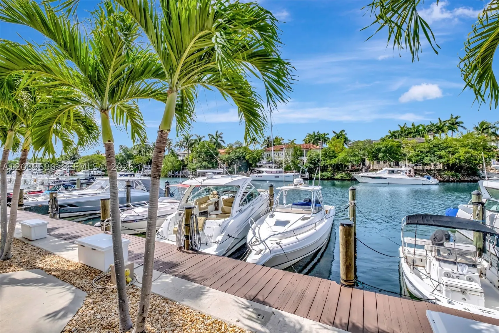 90 Edgewater Dr #327