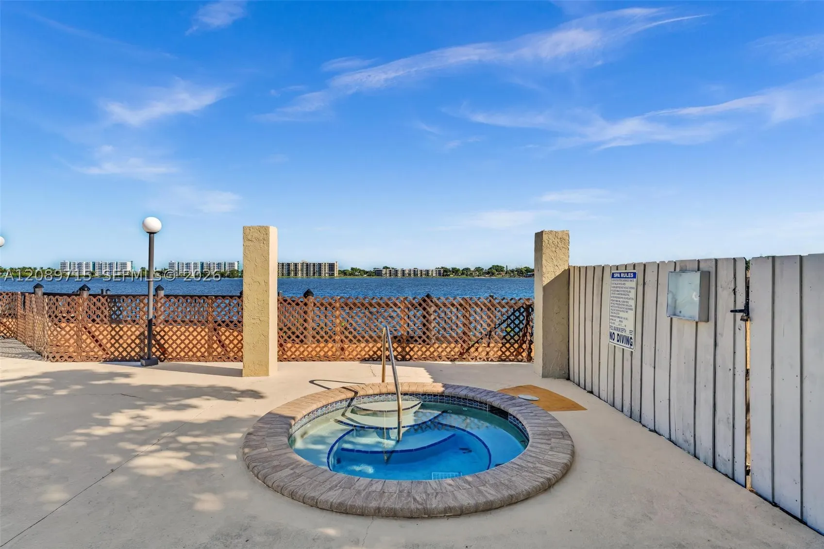118 Lake Emerald Dr #207