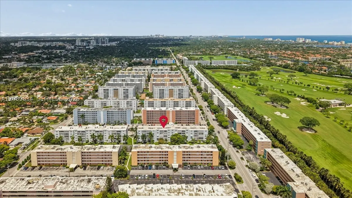233 NE 14th Ave #2nd floor