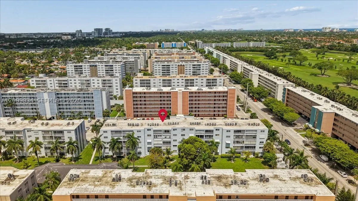 233 NE 14th Ave #2nd floor