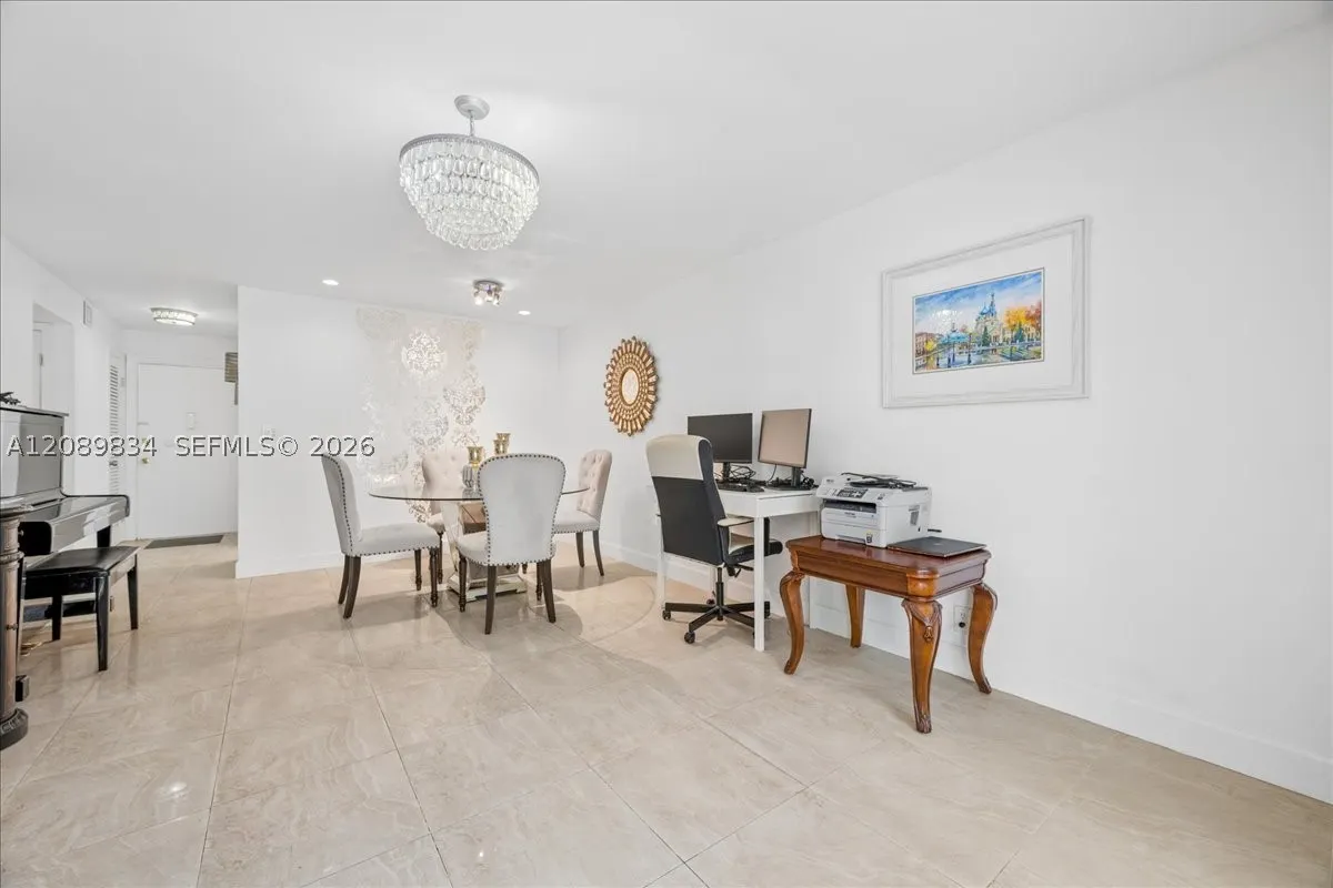 233 NE 14th Ave #2nd floor