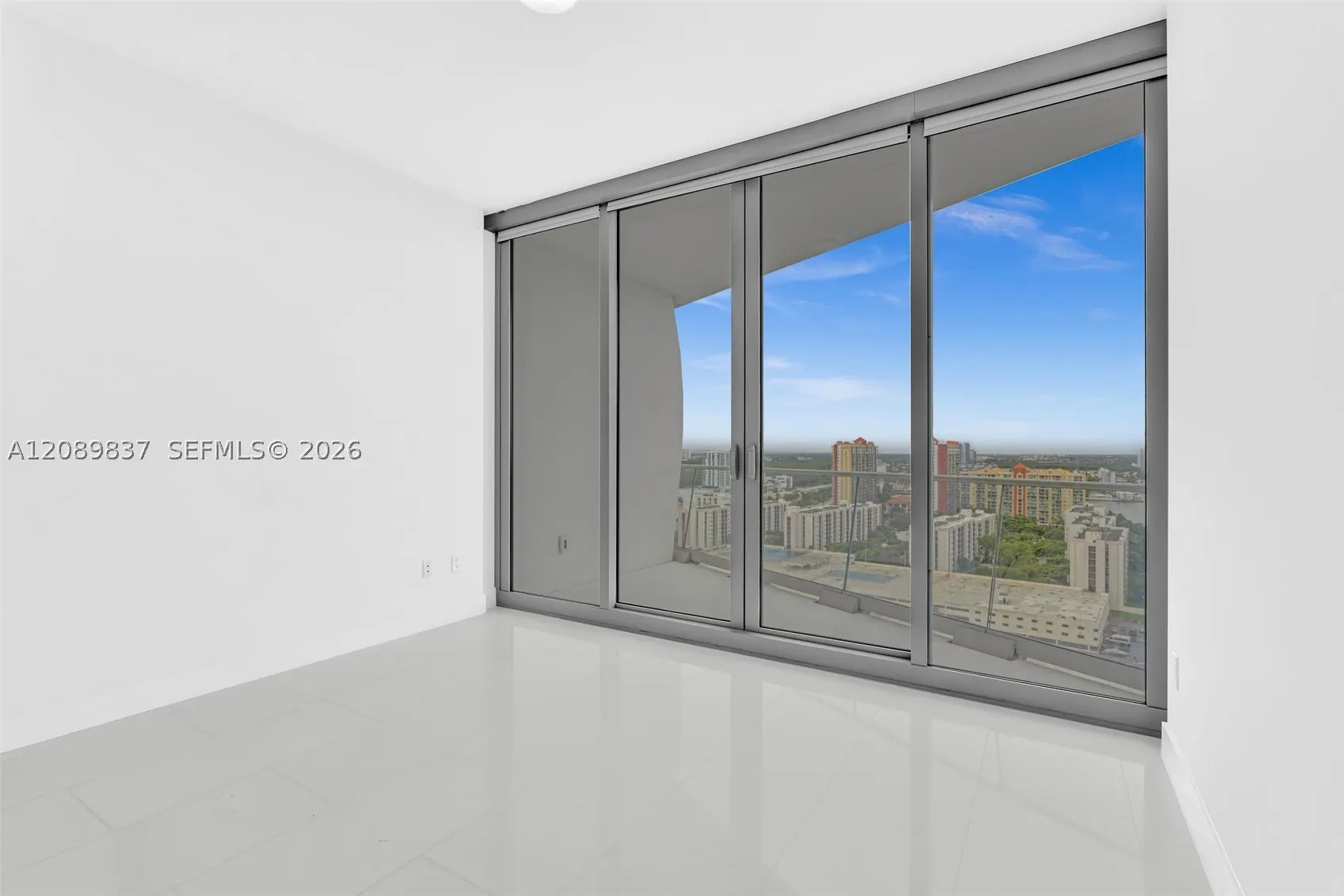 16901 Collins Ave #2003