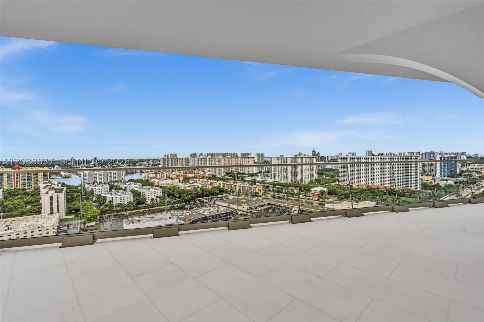 16901 Collins Ave #2003