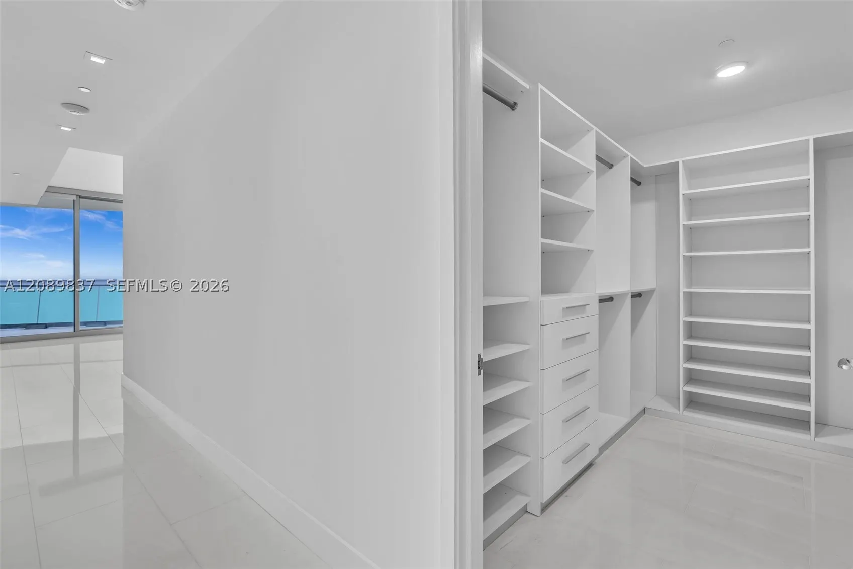 16901 Collins Ave #2003