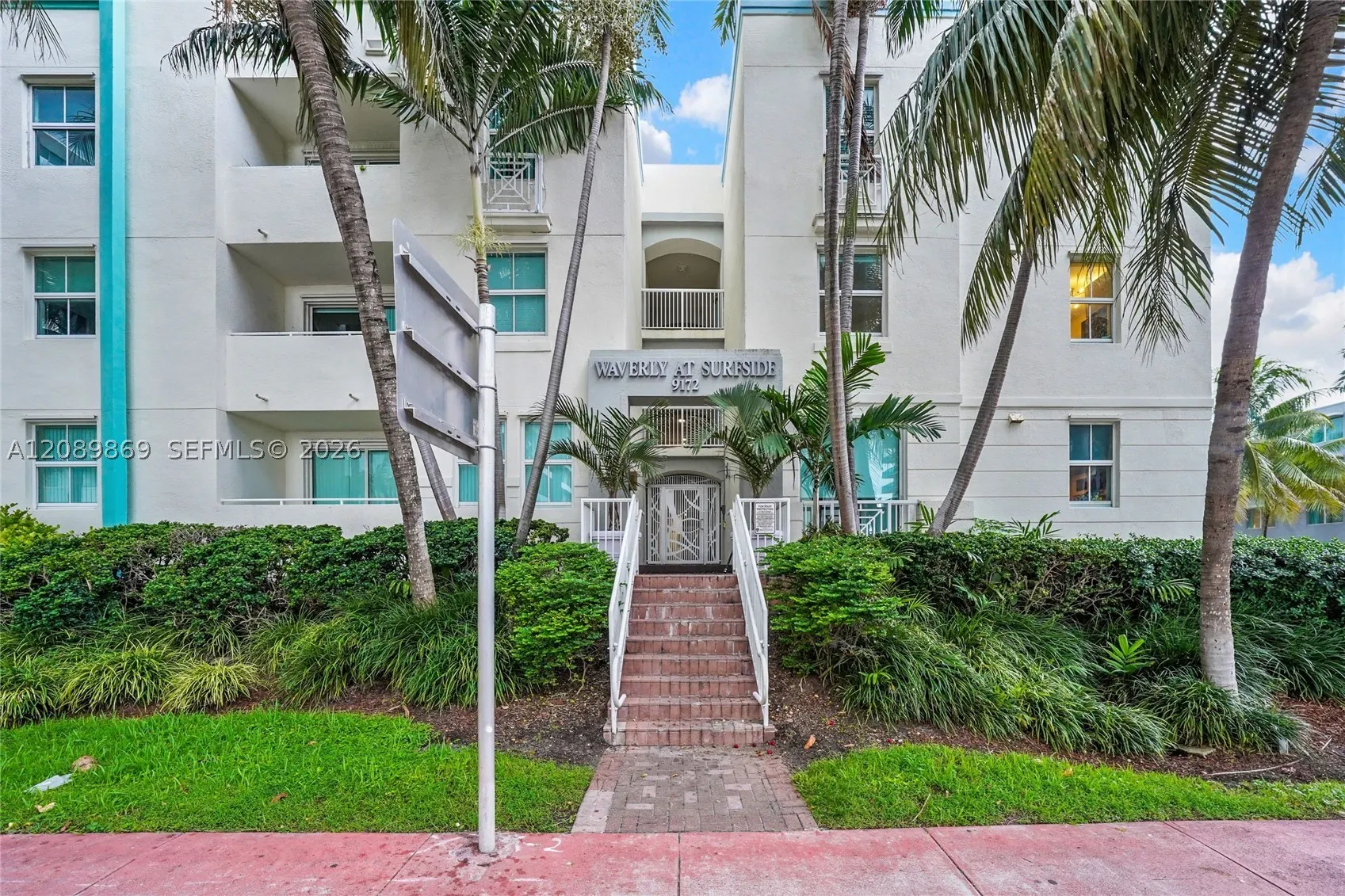 9172 Collins Ave #302