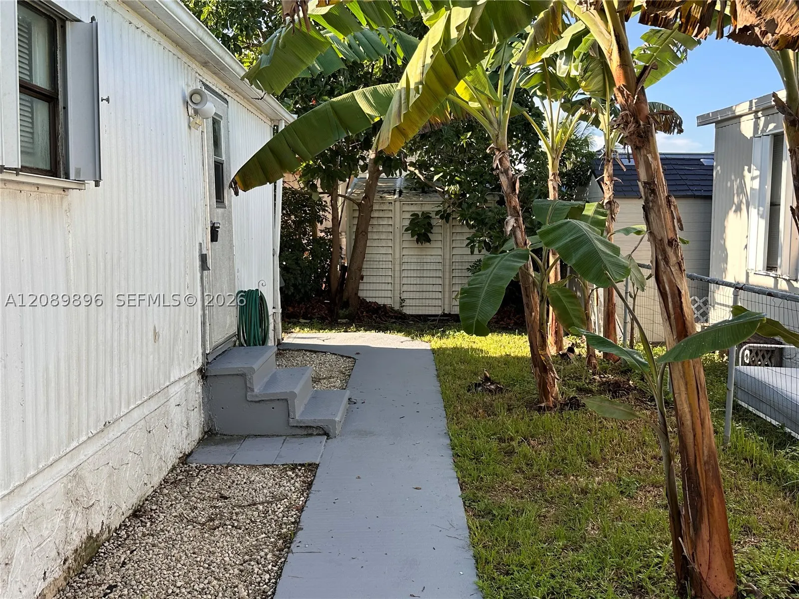 3028 SW 50th St
